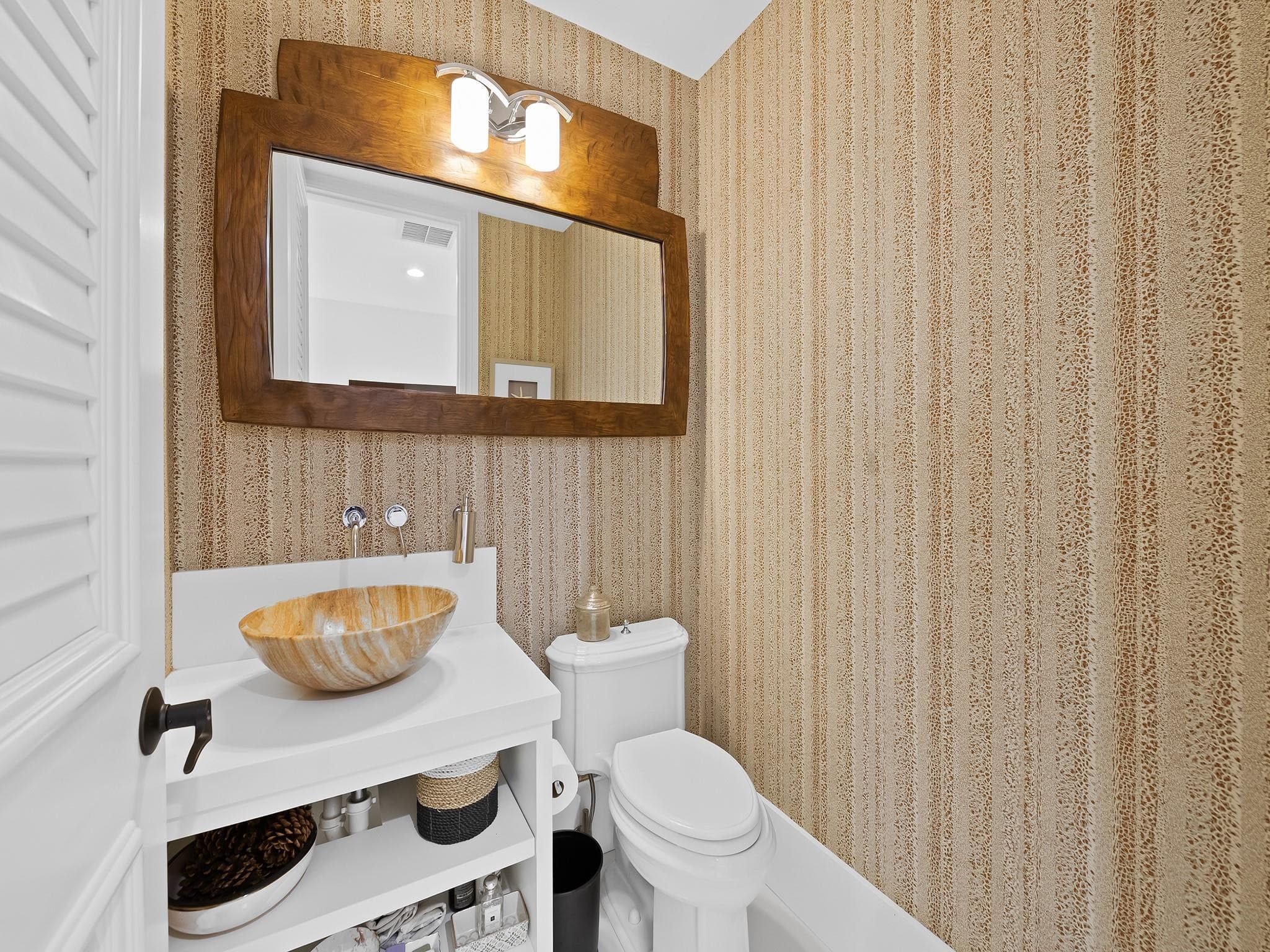 717 Solar Isle Drive, Fort Lauderdale, FL 33301 — photo 11 of 71