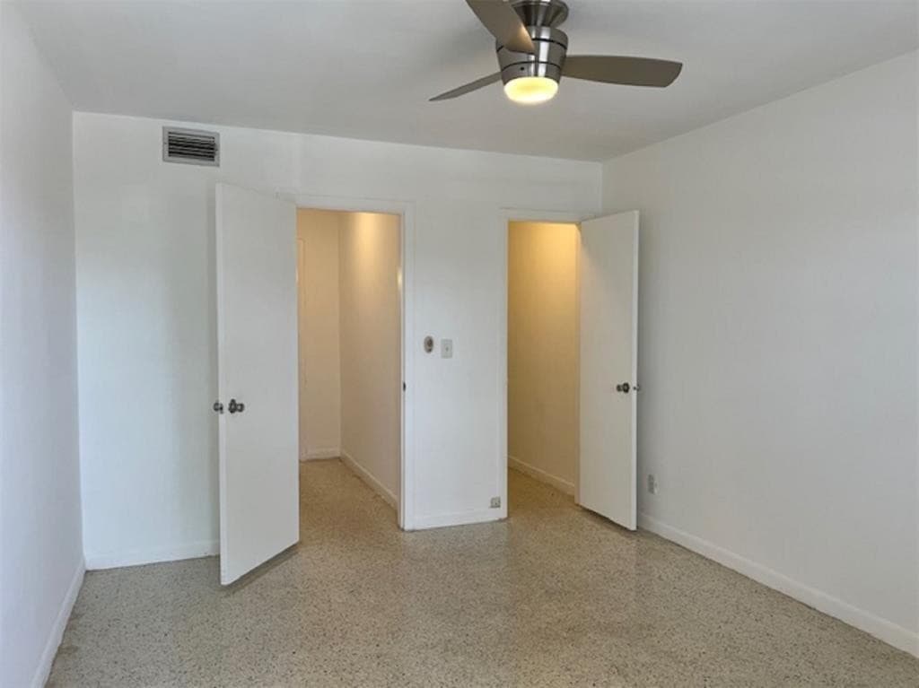 270 NE 40th Street 26, Oakland Park, FL 33334 — photo 8 of 11