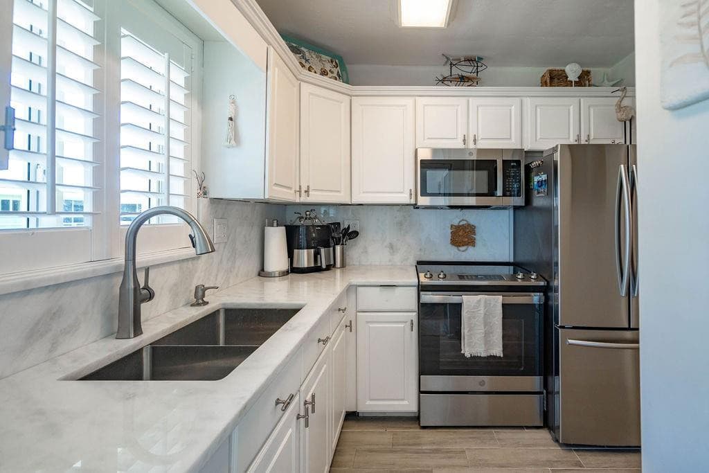 2100 NE 38th Street 229, Lighthouse Point, FL 33064 — photo 6 of 22