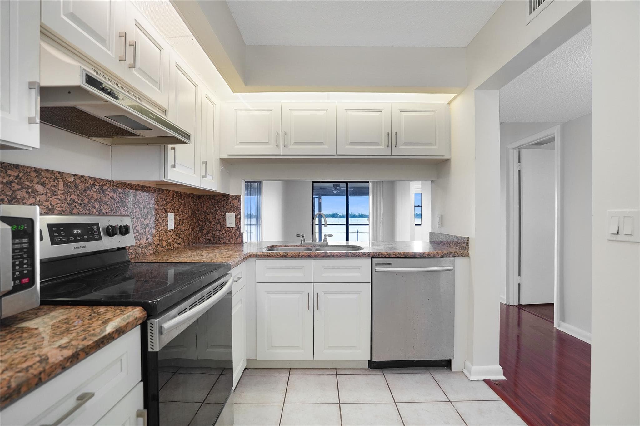 109 Lake Emerald Drive 110, Oakland Park, FL 33309 — photo 3 of 42