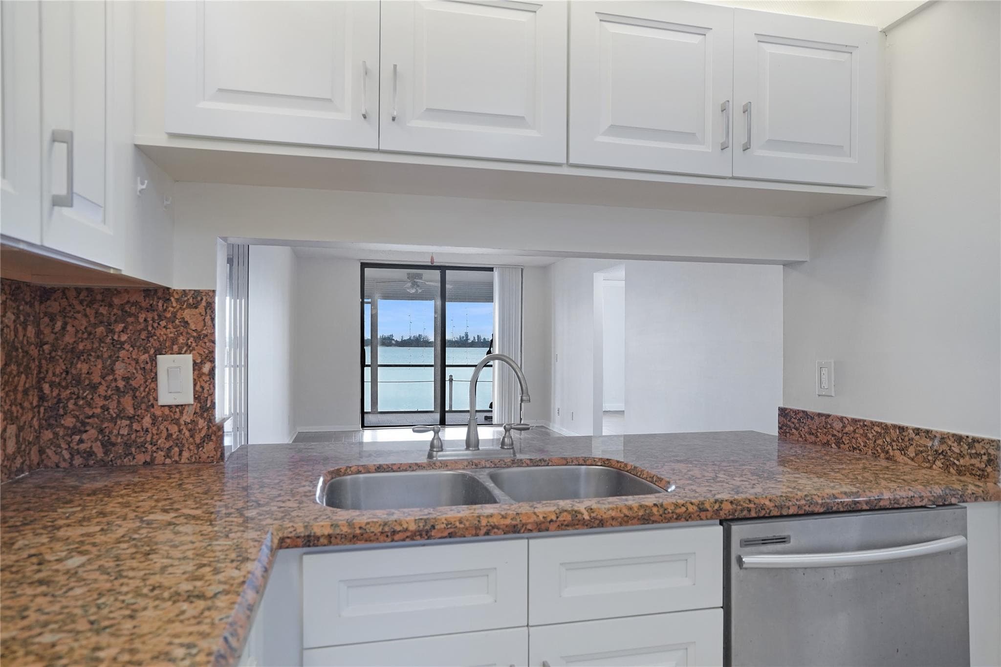 109 Lake Emerald Drive 110, Oakland Park, FL 33309 — photo 4 of 42