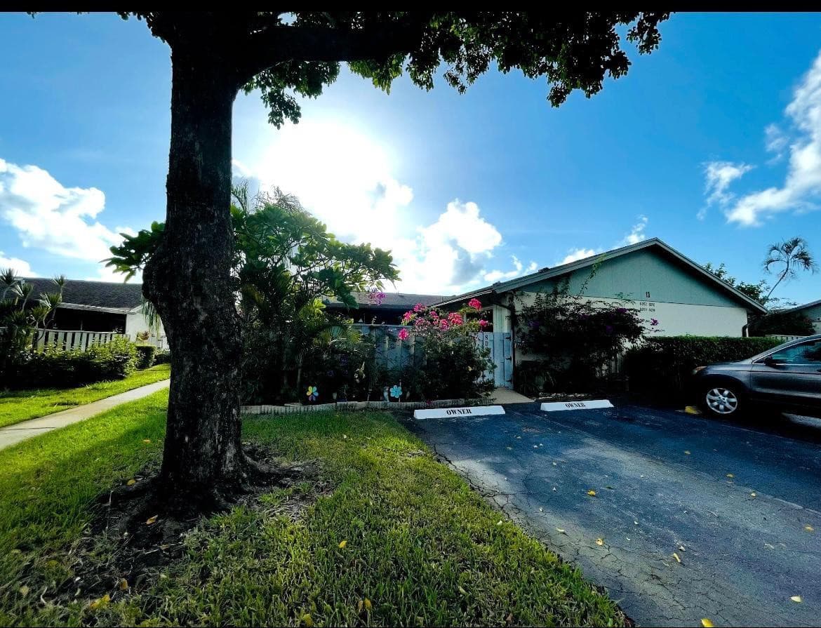 8090 Ambach Way 13-B, Hypoluxo, FL 33462 — photo 34 of 38
