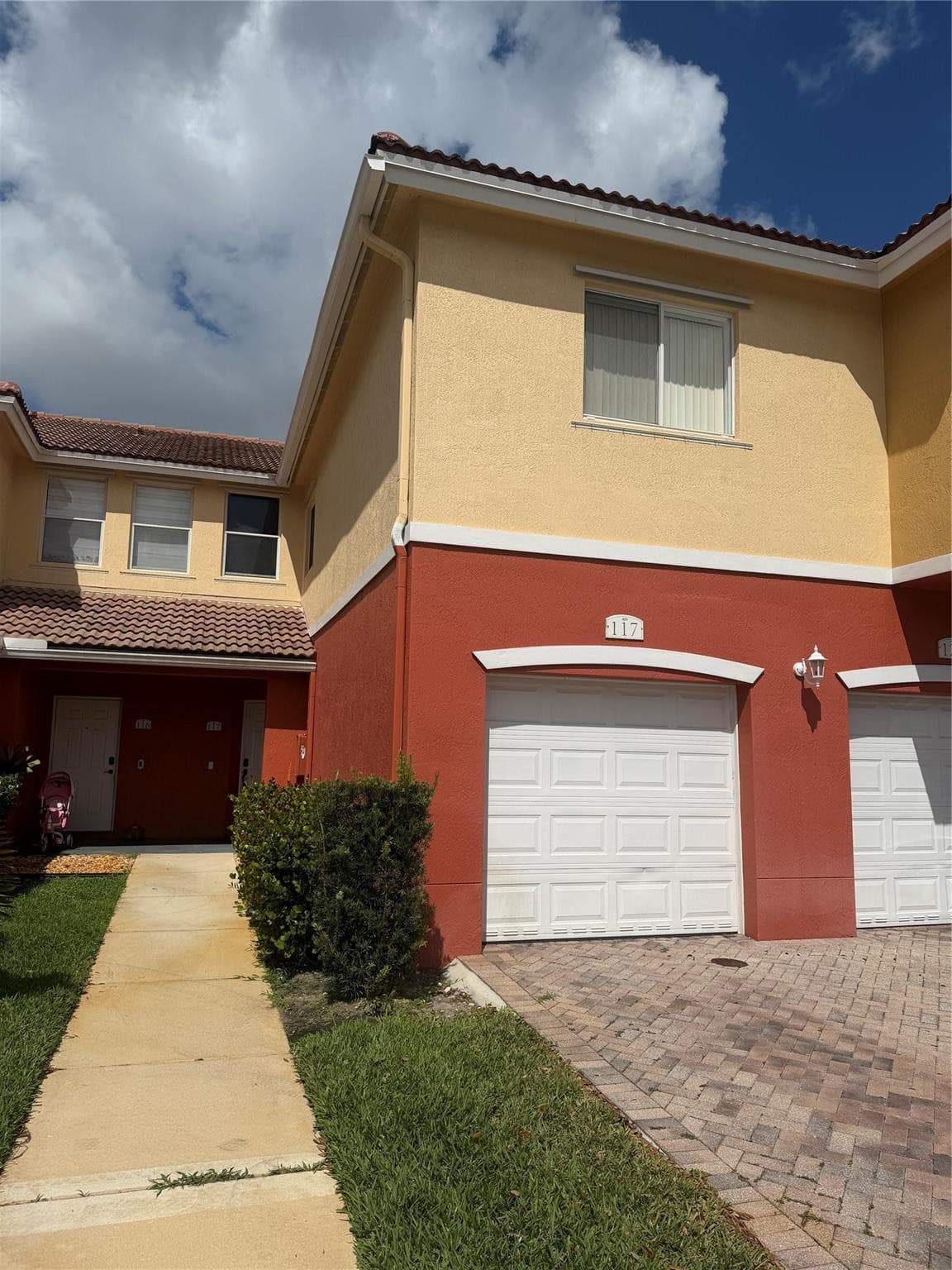 7401 Palomino Drive 117, Hollywood, FL 33024 — photo 1 of 36