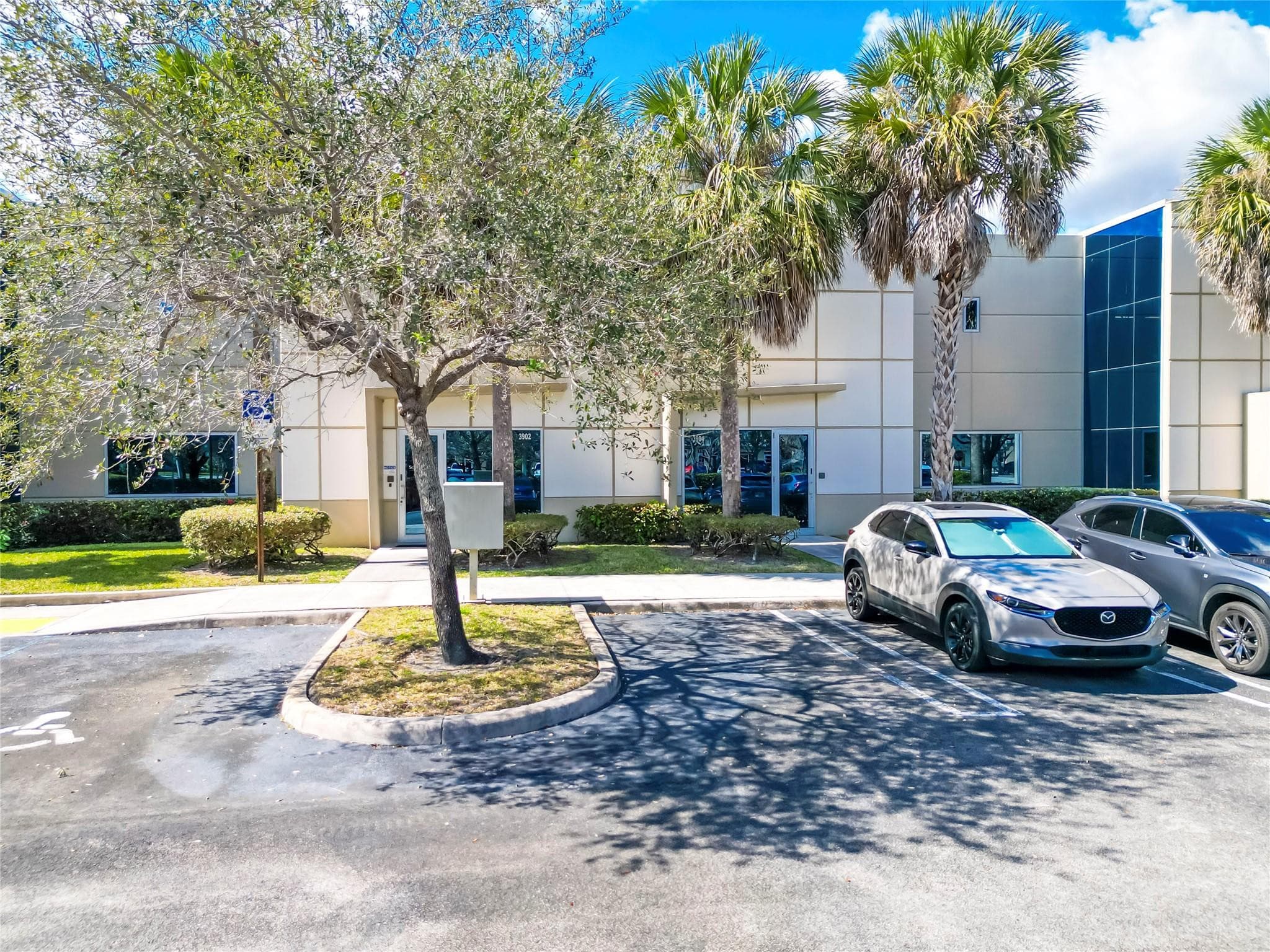 3902-3904 NW 126 Avenue, Coral Springs, FL 33065 — photo 11 of 14