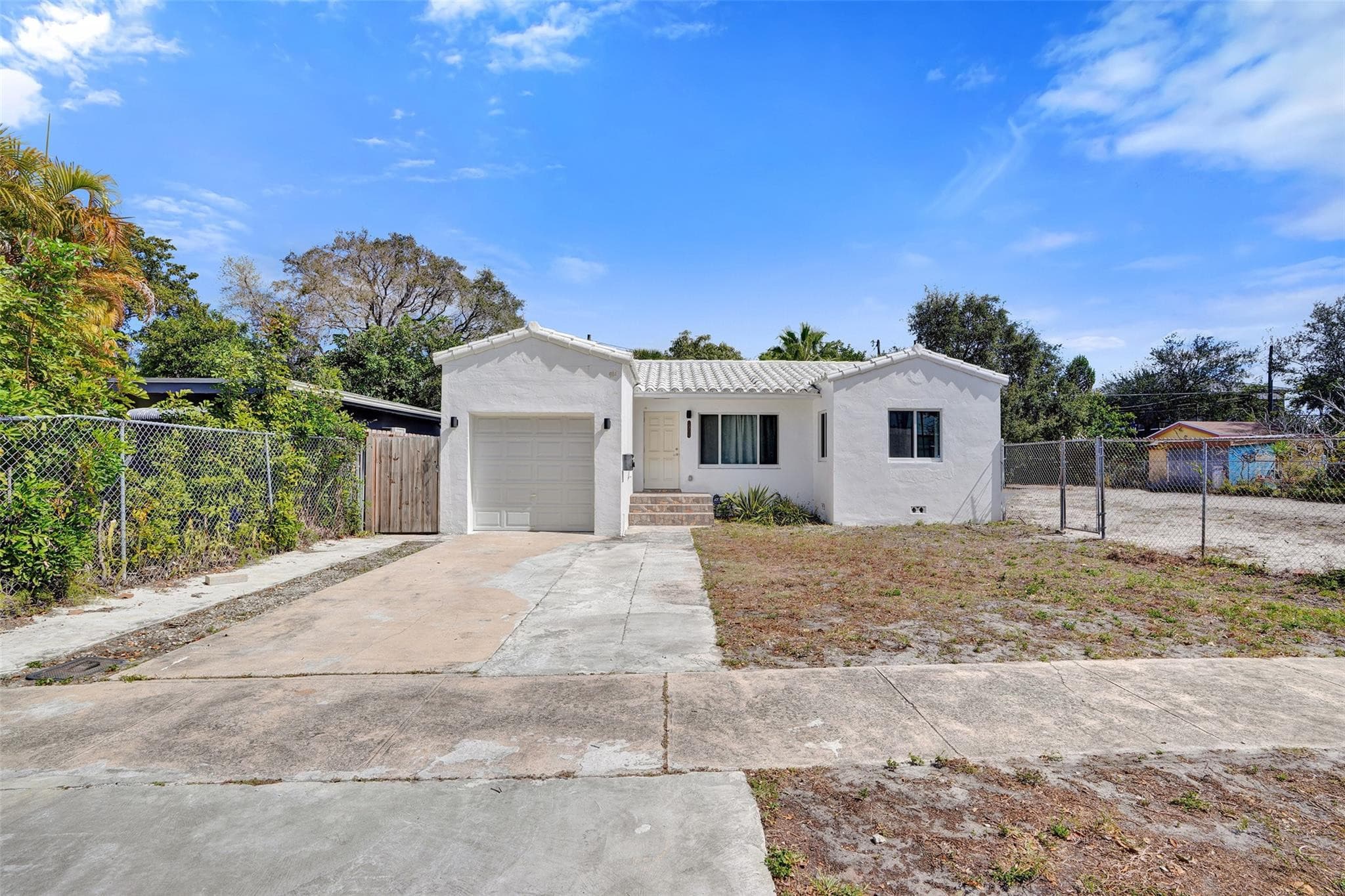 1904 SE 1st Avenue, Fort Lauderdale, FL 33316 — photo 5 of 51
