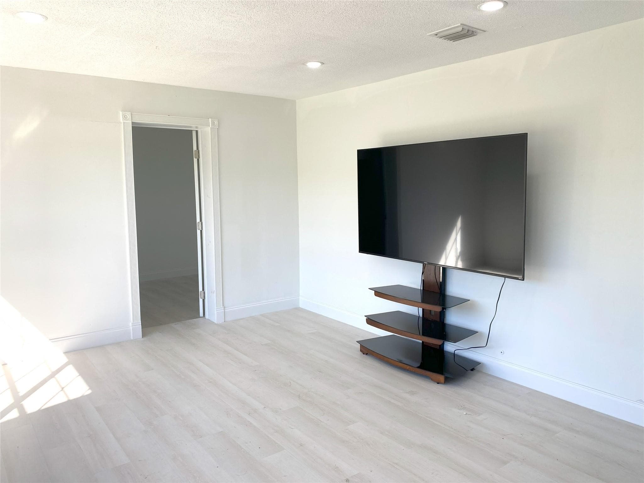 320 NW 4th Avenue 1, Deerfield Beach, FL 33441 — photo 3 of 33