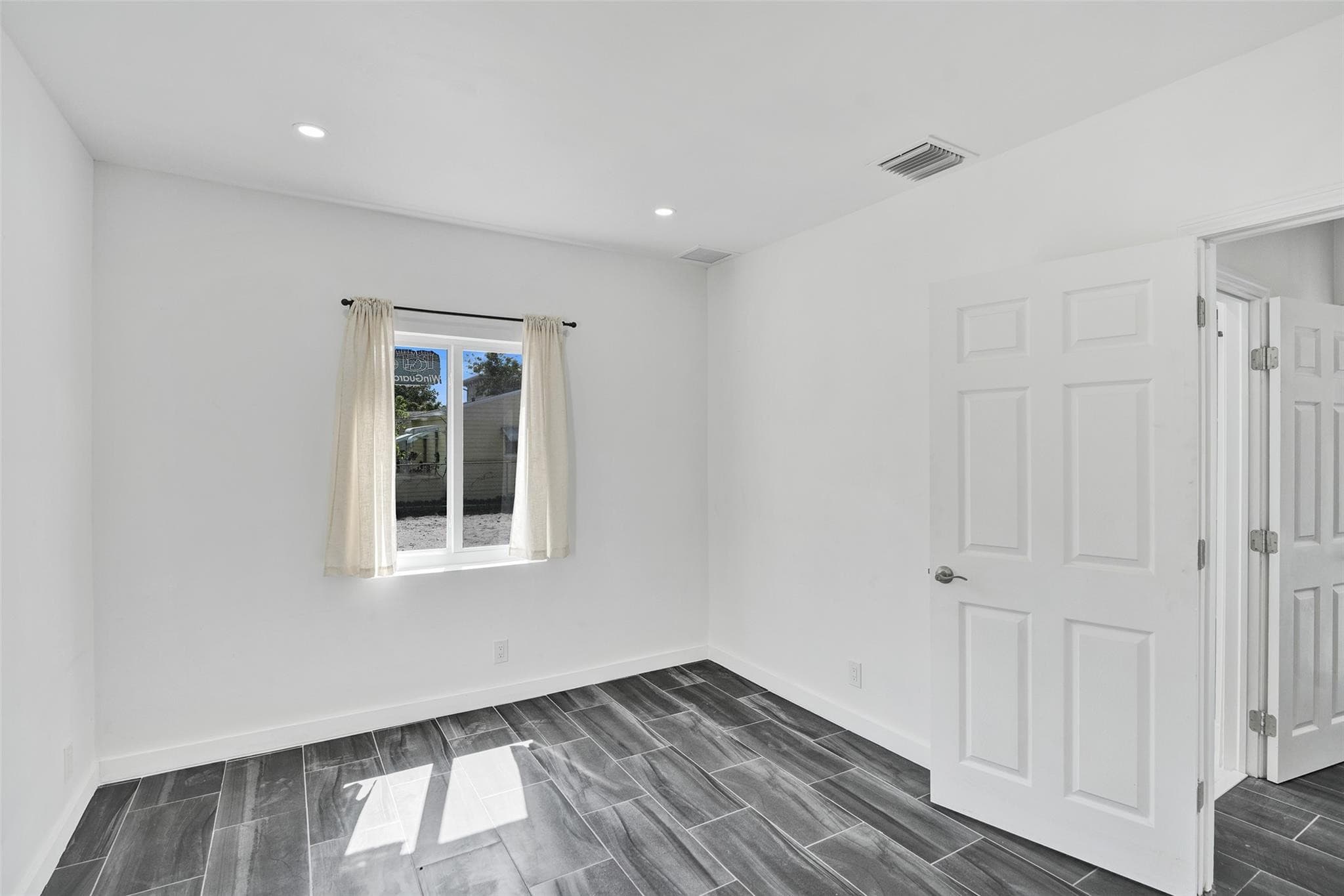 1904 SE 1st Avenue, Fort Lauderdale, FL 33316 — photo 25 of 51