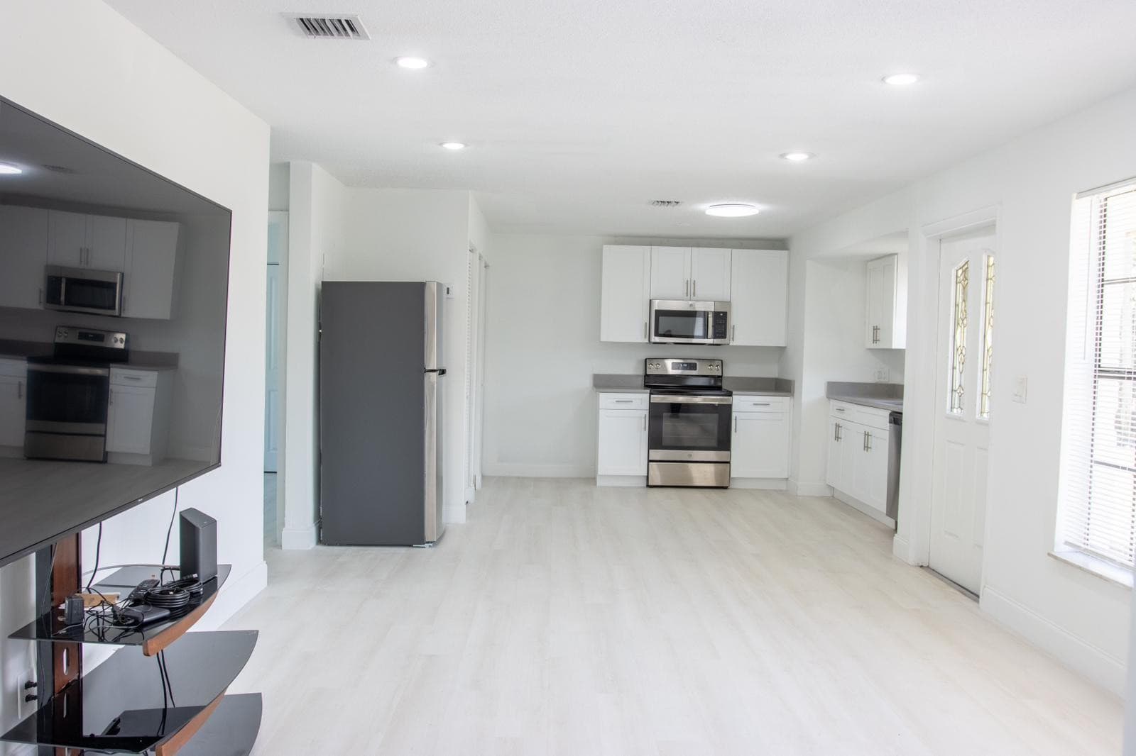 320 NW 4th Avenue 1, Deerfield Beach, FL 33441 — photo 29 of 33