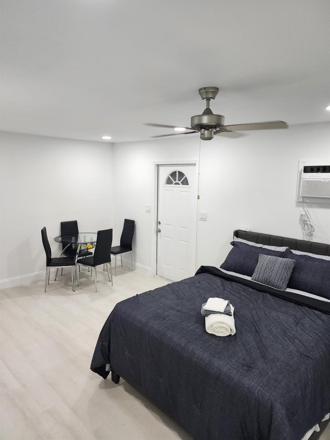 320 NW 4th Avenue 4, Deerfield Beach, FL 33441 — photo 4 of 8