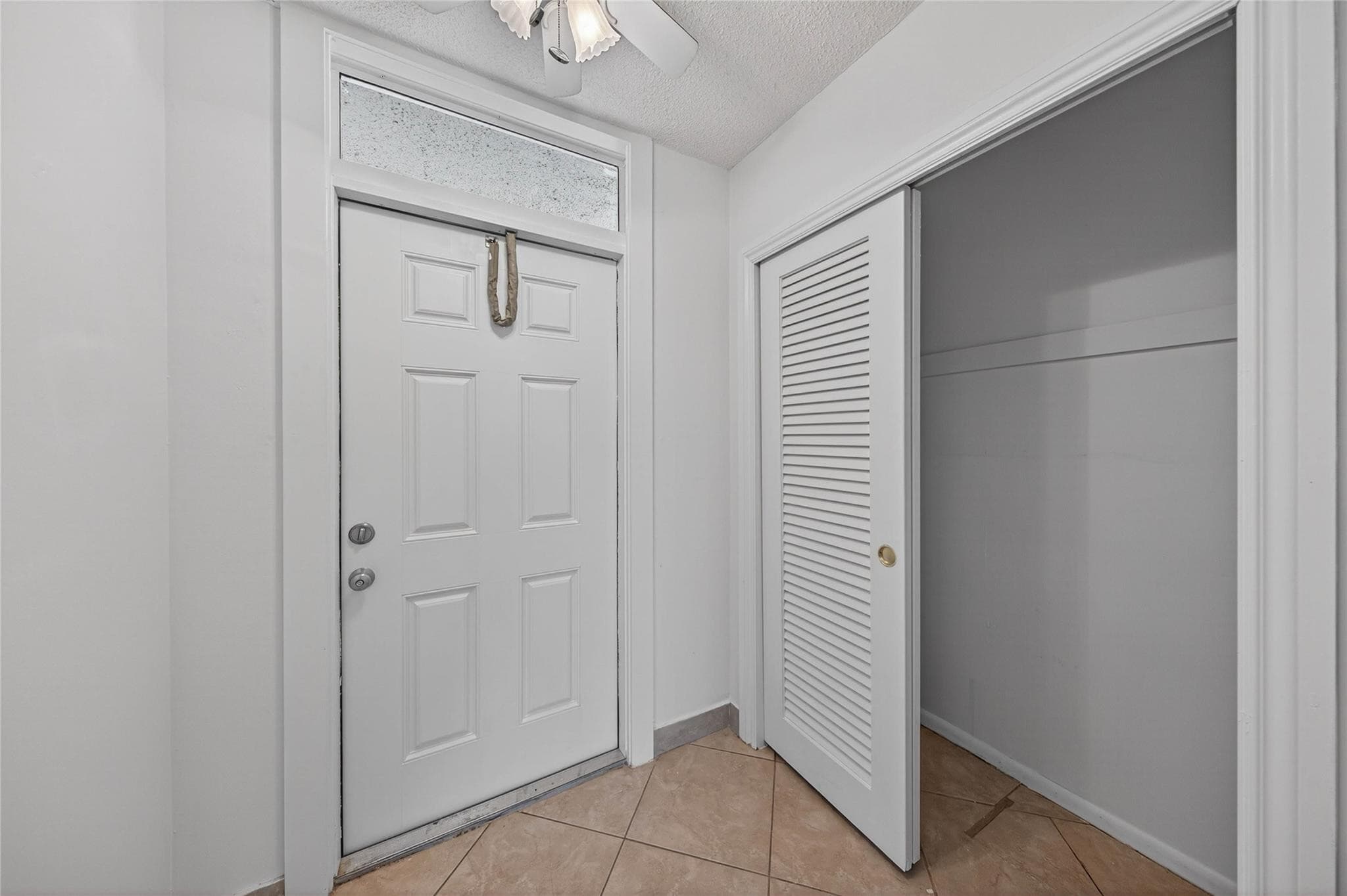 610 NE 12th Avenue 601, Hallandale Beach, FL 33009 — photo 4 of 48