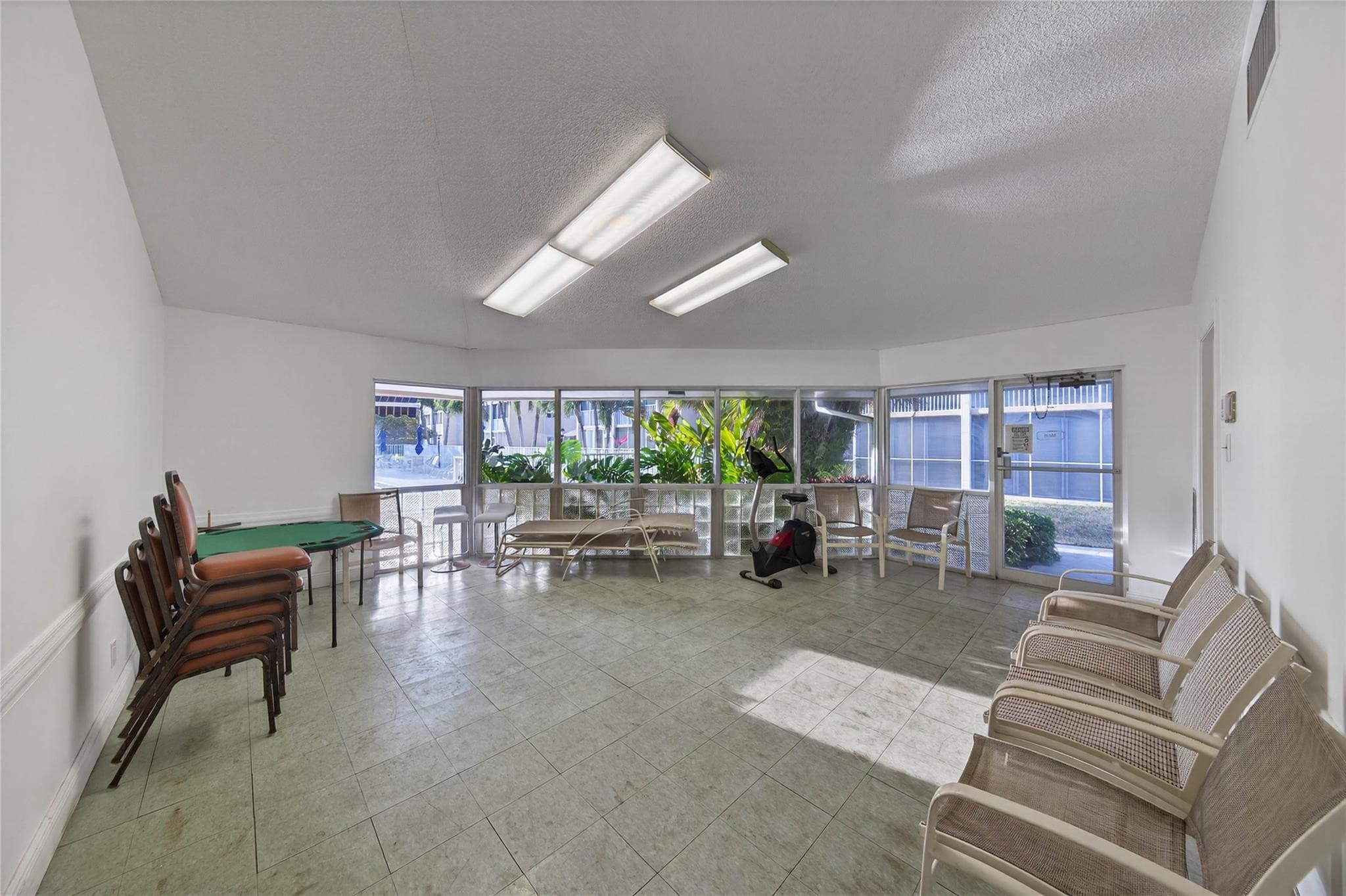 610 NE 12th Avenue 601, Hallandale Beach, FL 33009 — photo 43 of 48