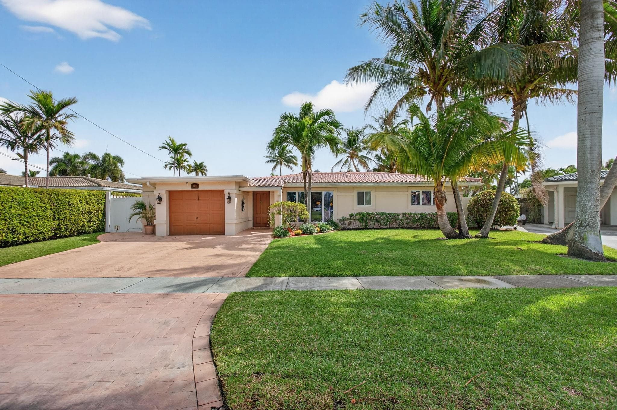 900 SE 3rd Terrace, Pompano Beach, FL 33060 — photo 1 of 34