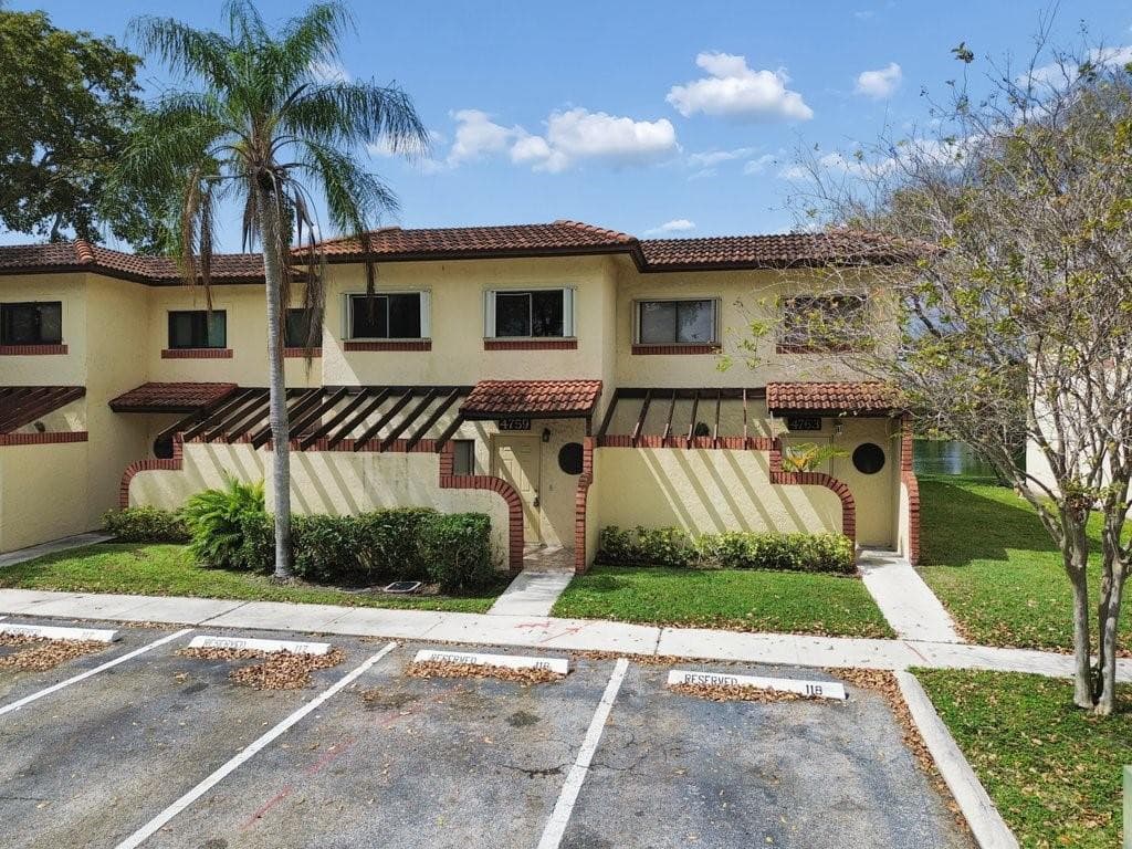 4759 NW 90th Avenue, Sunrise, FL 33351 — photo 1 of 27