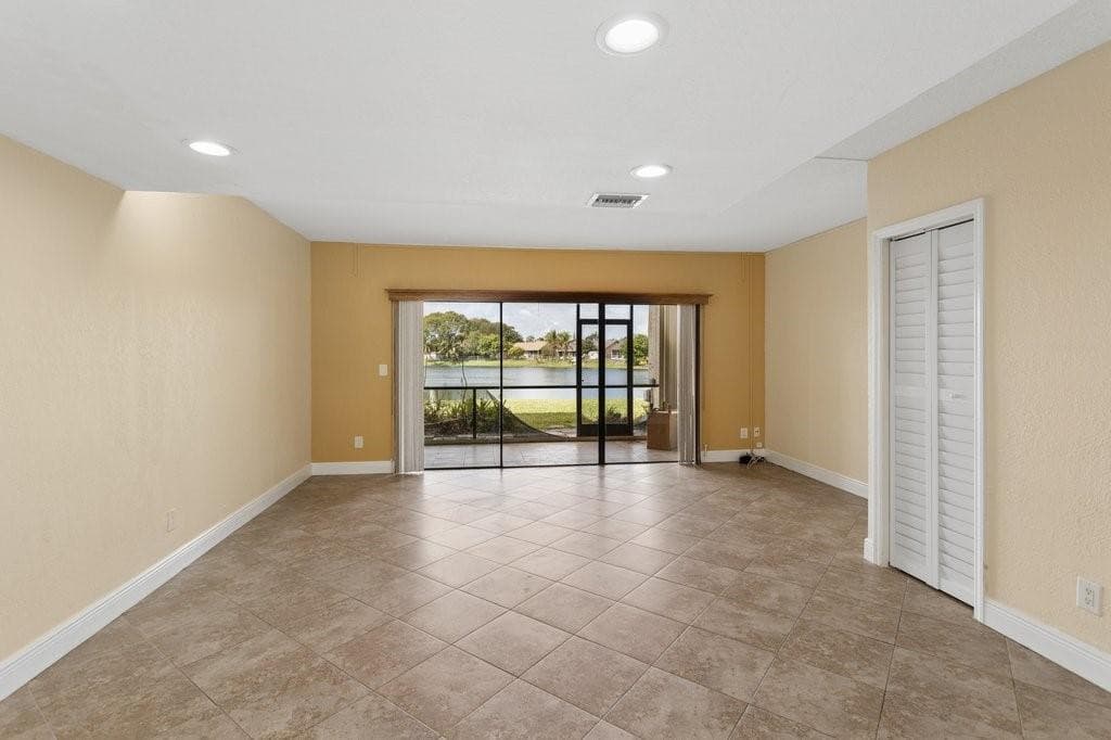 4759 NW 90th Avenue, Sunrise, FL 33351 — photo 5 of 27