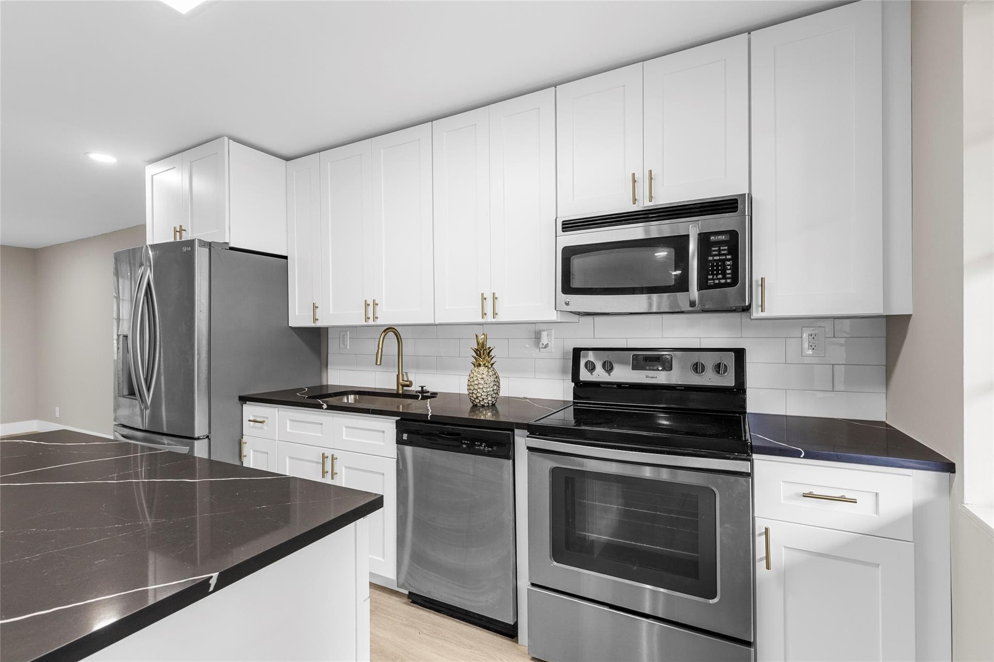 3341 NW 47th Terrace 210, Lauderdale Lakes, FL 33319 — photo 10 of 40