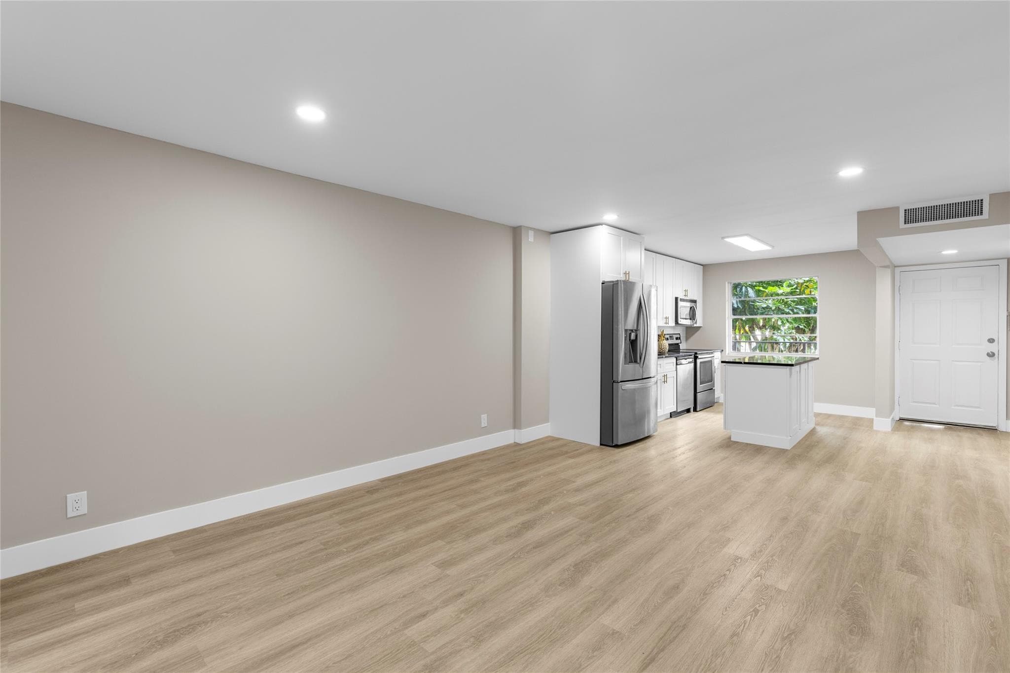 3341 NW 47th Terrace 210, Lauderdale Lakes, FL 33319 — photo 11 of 40