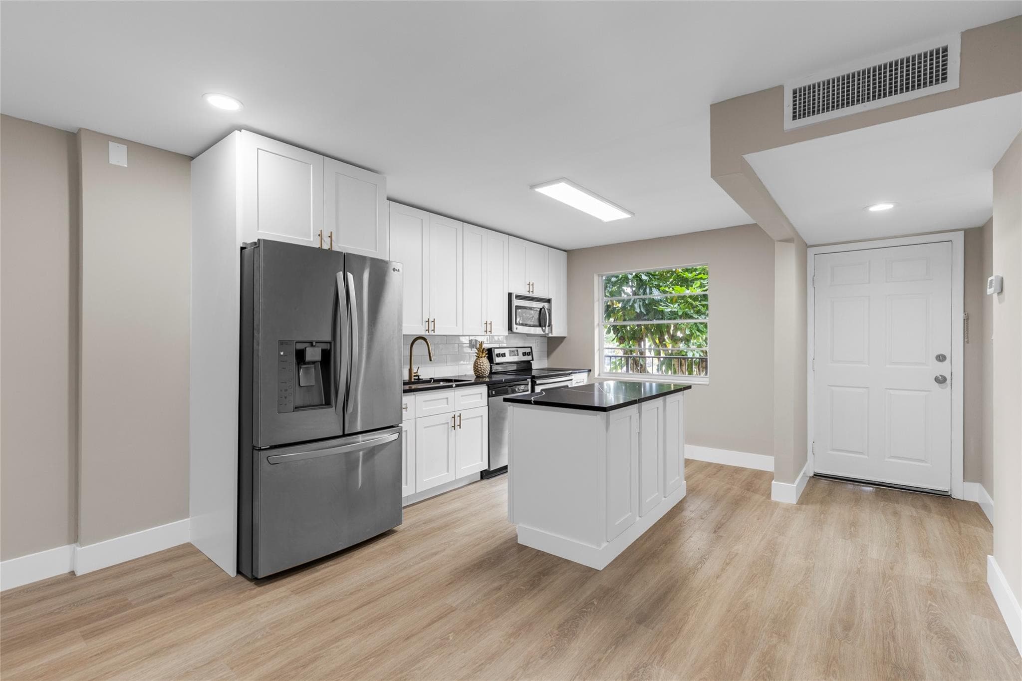 3341 NW 47th Terrace 210, Lauderdale Lakes, FL 33319 — photo 14 of 40