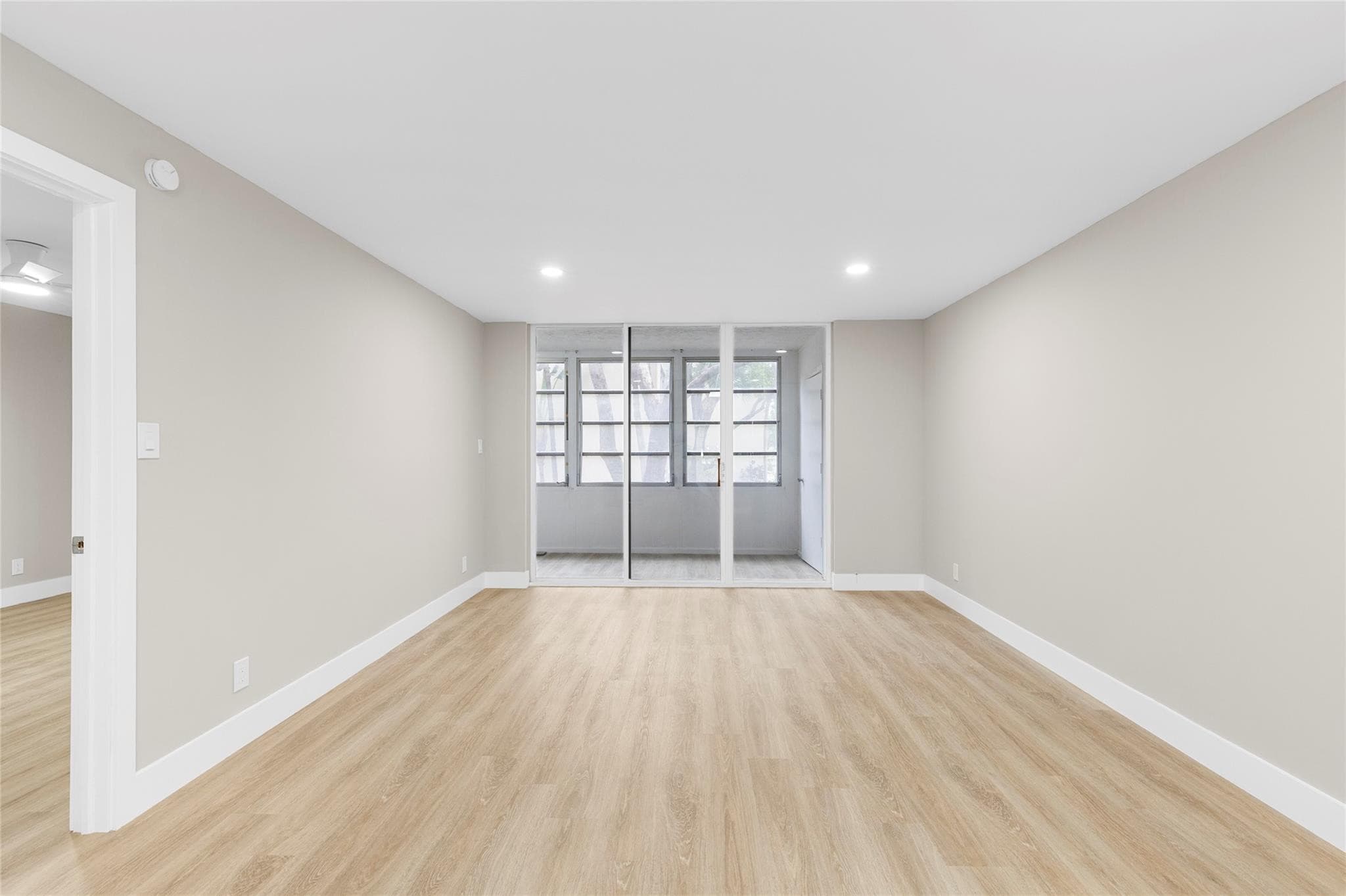 3341 NW 47th Terrace 210, Lauderdale Lakes, FL 33319 — photo 19 of 40