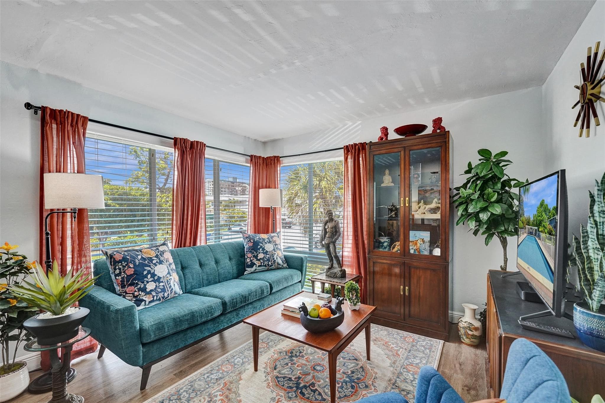 1055 SE 15th Street 14c, Fort Lauderdale, FL 33316 — photo 1 of 33
