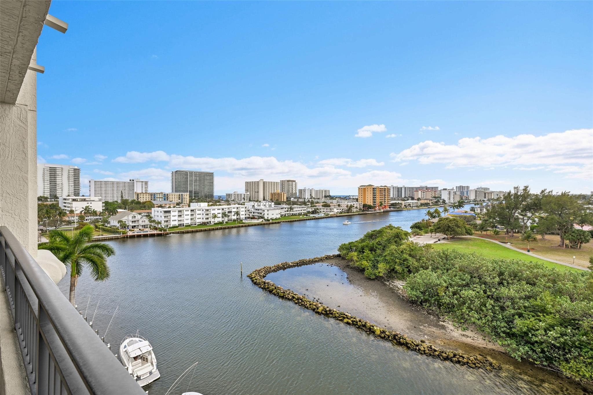 2880 NE 14th Street Causeway 710, Pompano Beach, FL 33062 — photo 2 of 41