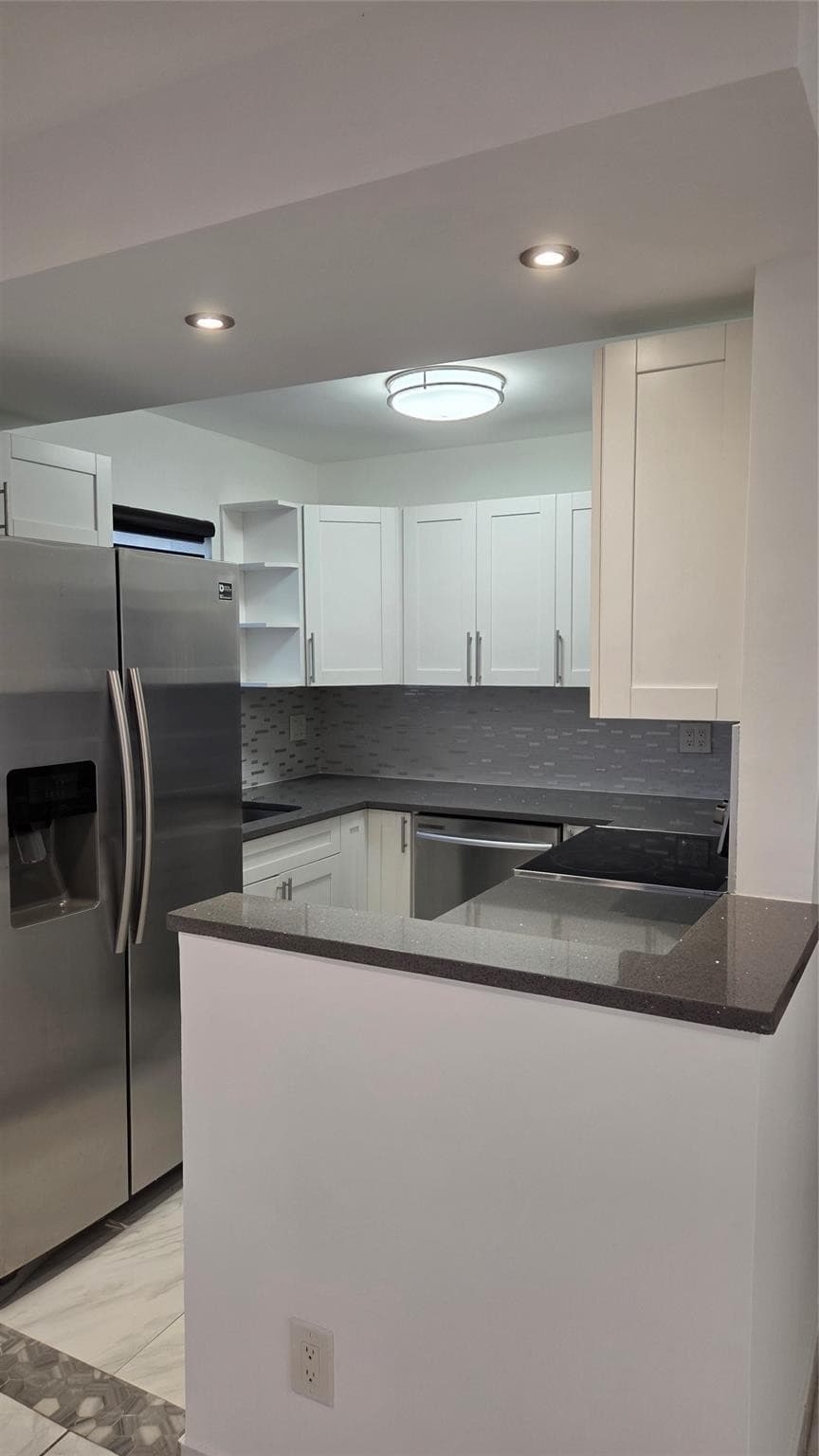 5375 SW 40th Avenue 105, Fort Lauderdale, FL 33314 — photo 4 of 17
