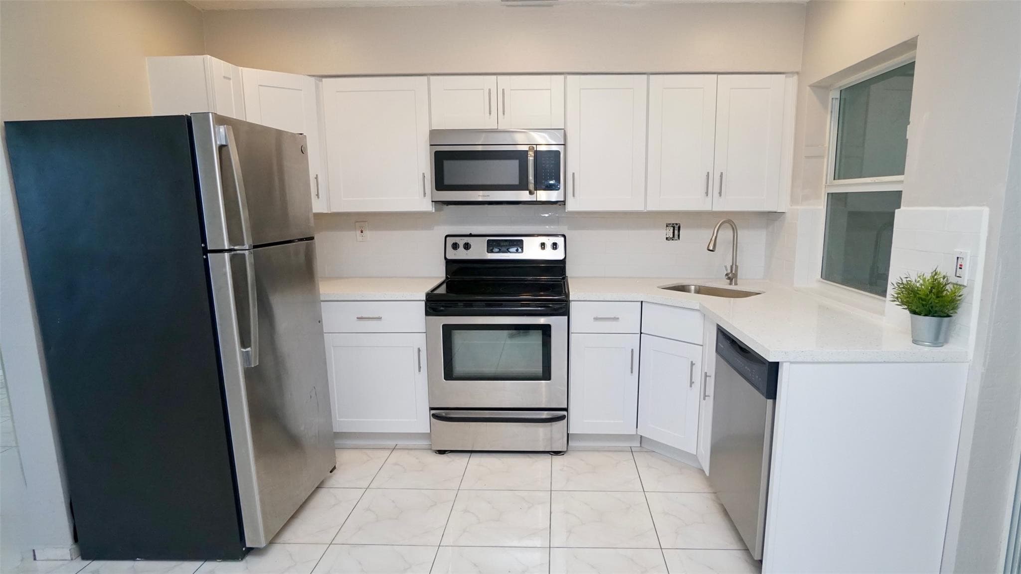 5908 NW 81st Avenue, Tamarac, FL 33321 — photo 15 of 32