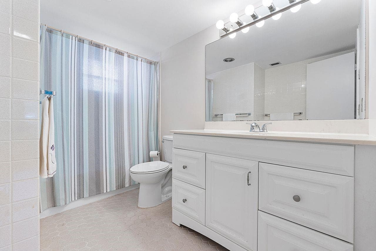 608 NE 2nd Street 241, Dania Beach, FL 33004 — photo 16 of 30