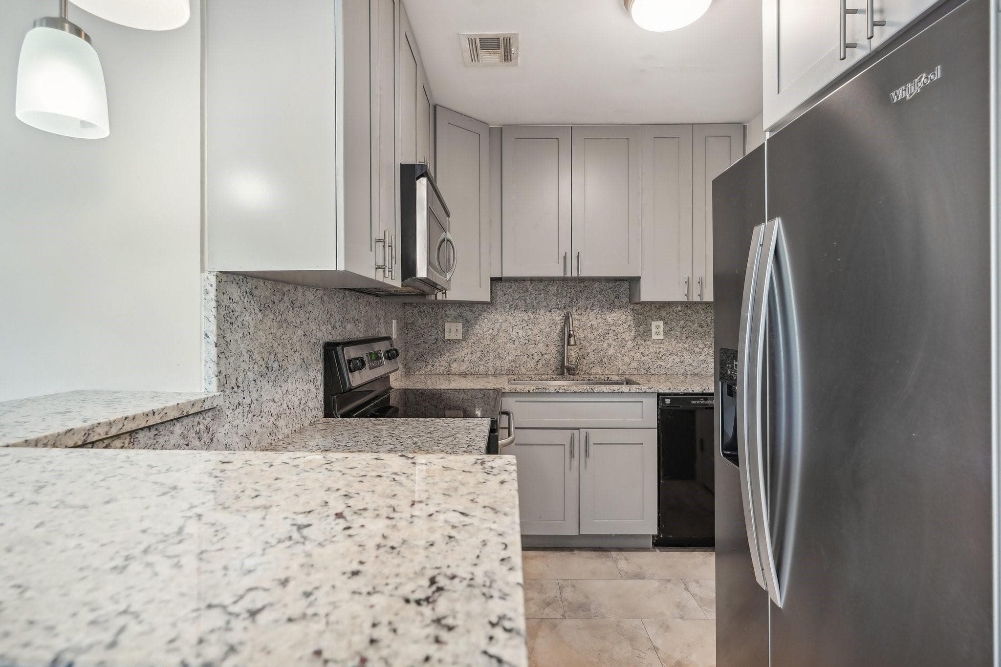 3040 NE 16th Avenue 402, Oakland Park, FL 33334 — photo 10 of 30
