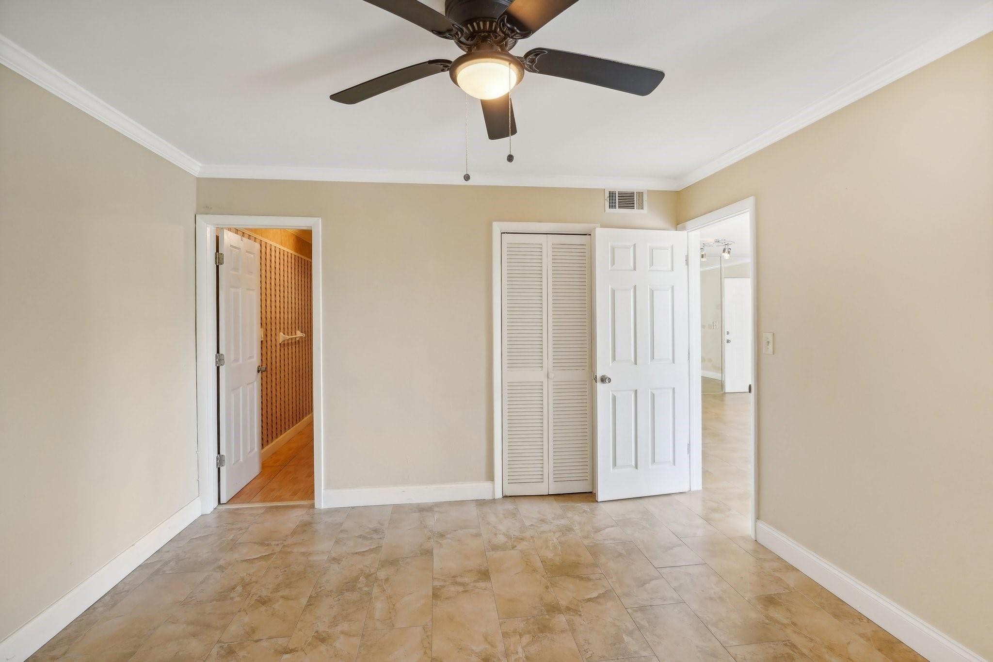 3040 NE 16th Avenue 402, Oakland Park, FL 33334 — photo 15 of 30
