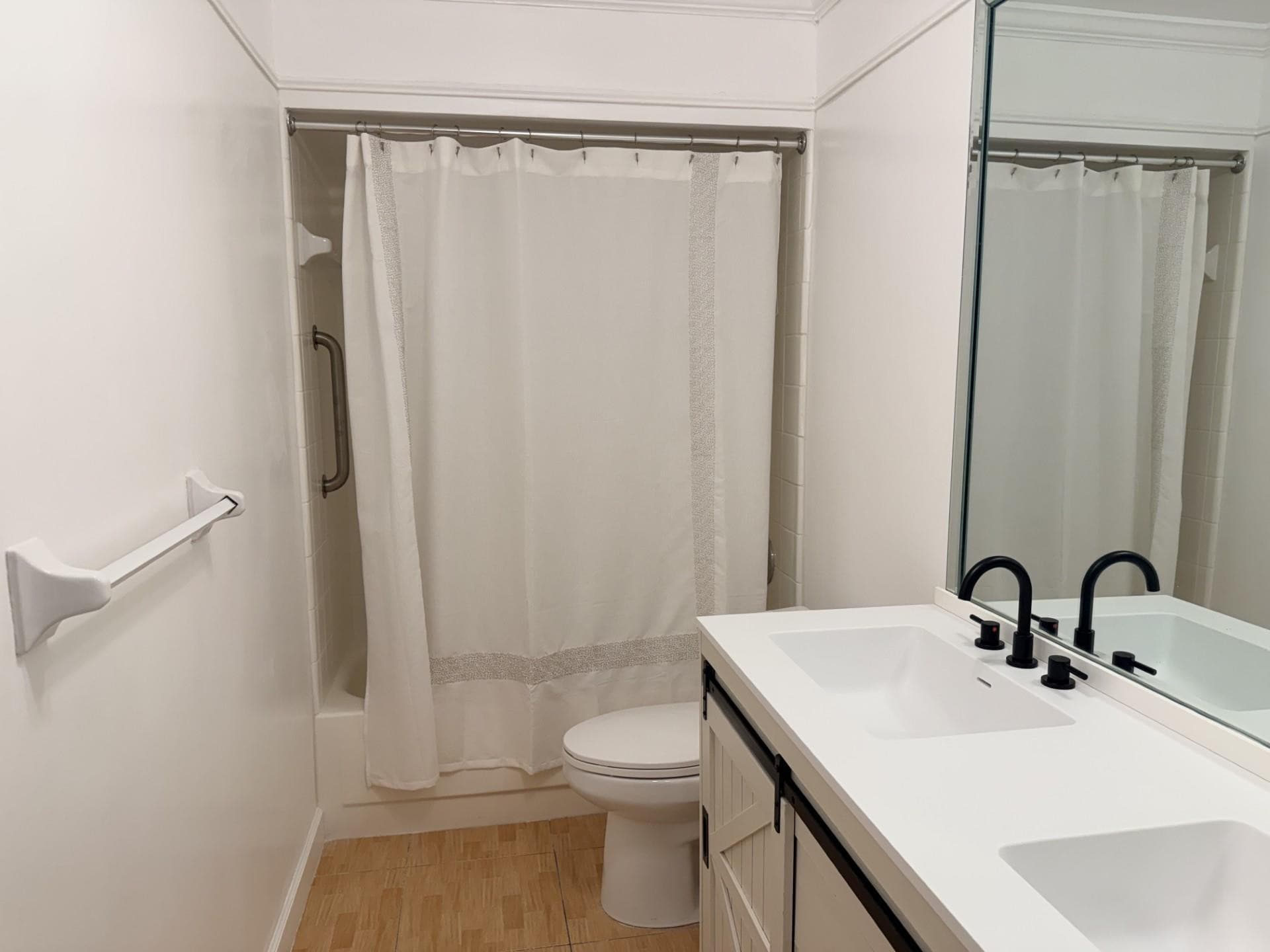 3040 NE 16th Avenue 402, Oakland Park, FL 33334 — photo 17 of 30