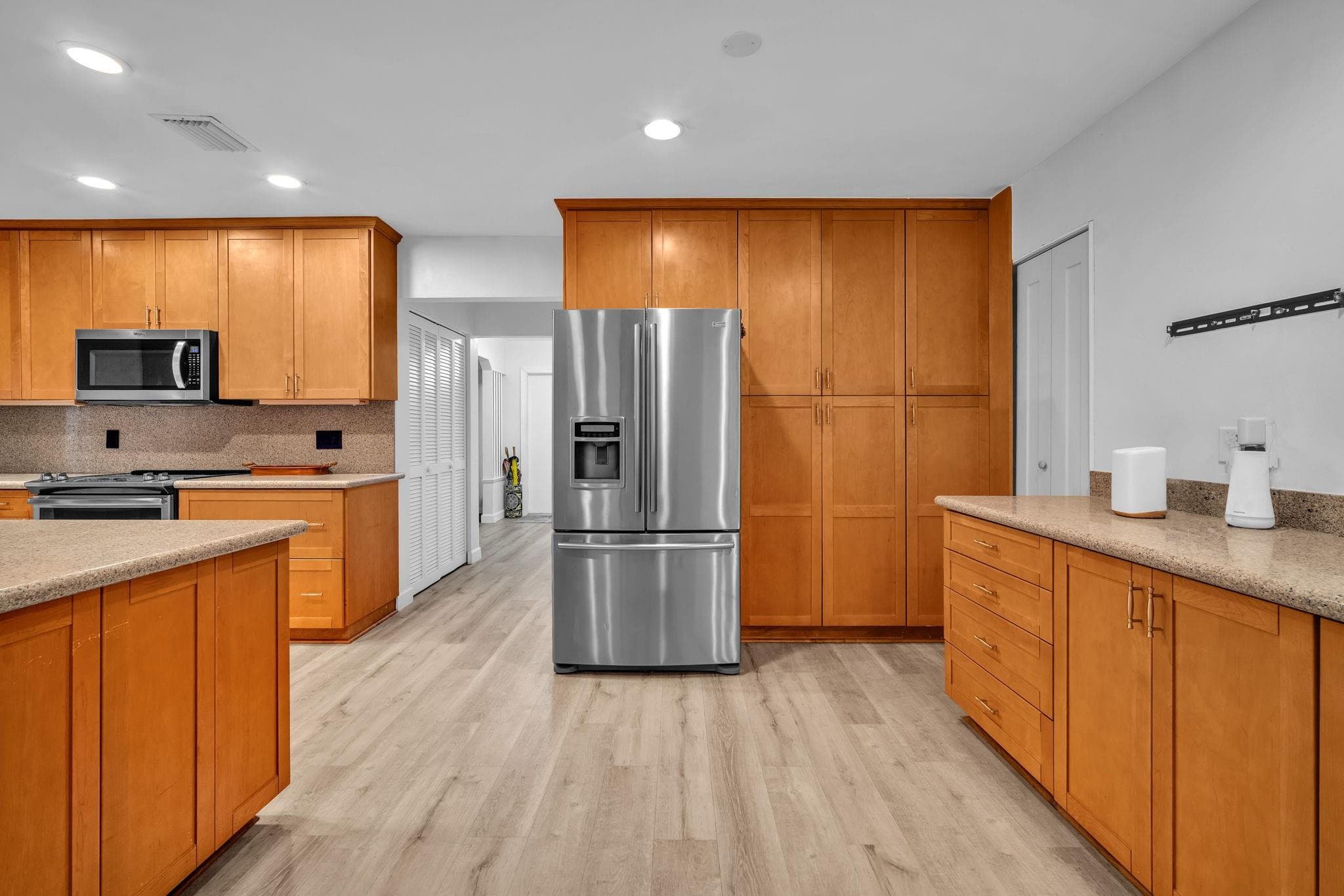 1421 NE 54th Street, Fort Lauderdale, FL 33334 — photo 11 of 45