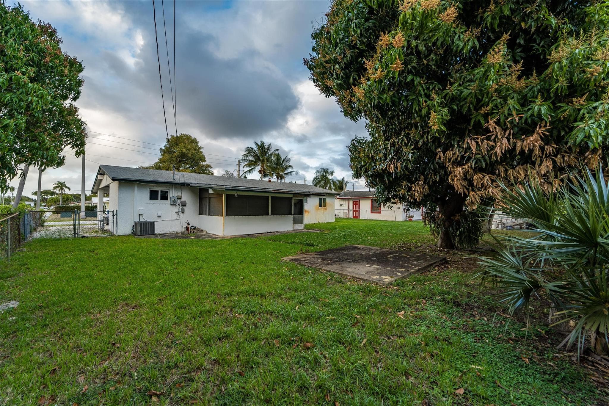 241 W 20th Street, Riviera Beach, FL 33404 — photo 7 of 43