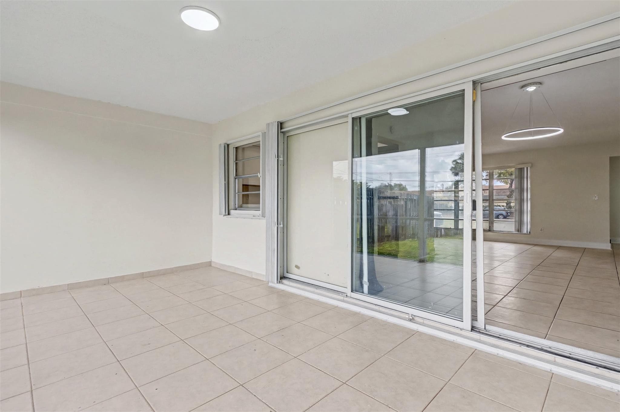 6821-6825 NW 11th Place 6825, Plantation, FL 33317 — photo 8 of 39
