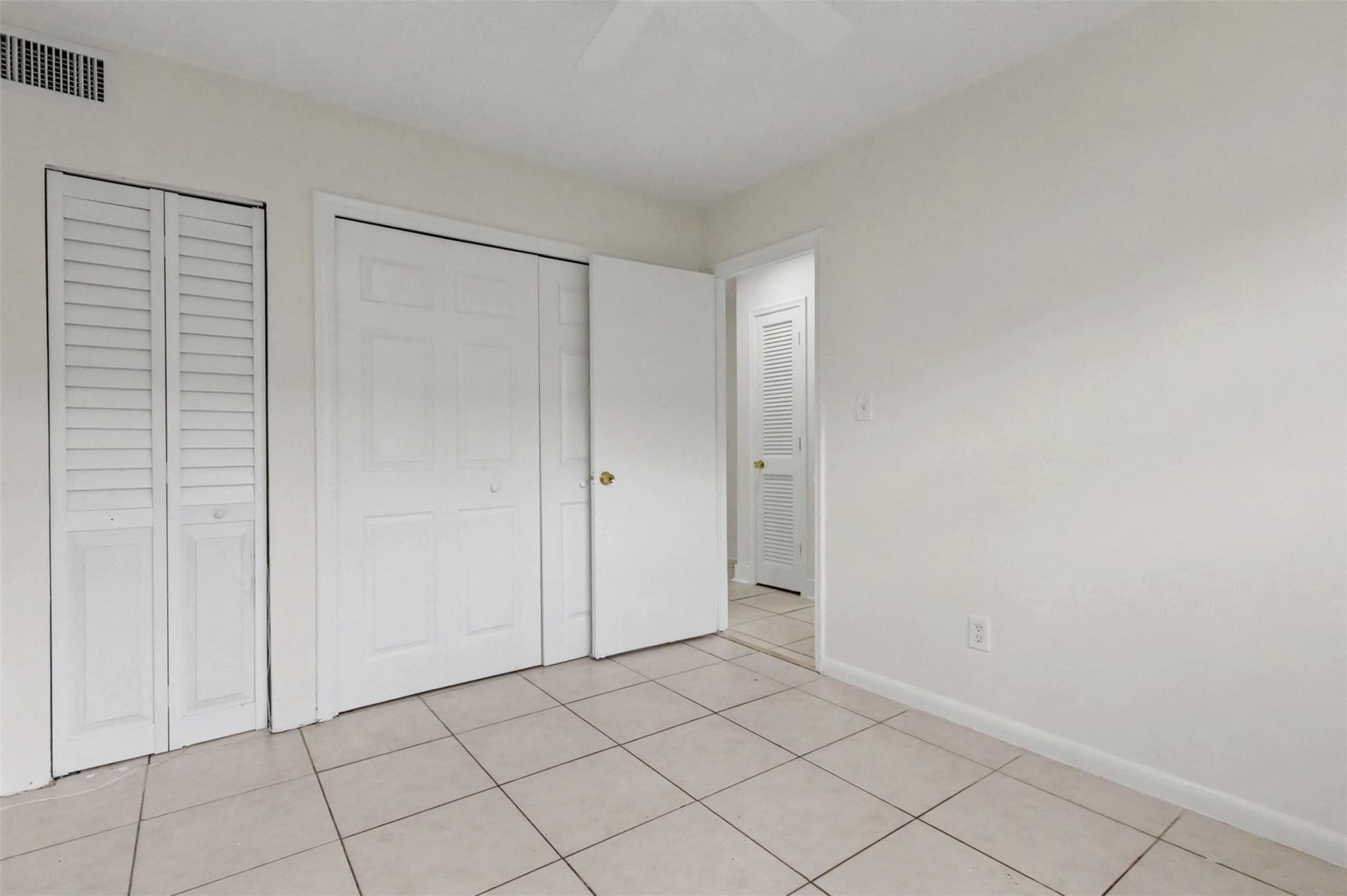 6821-6825 NW 11th Place 6825, Plantation, FL 33317 — photo 34 of 39