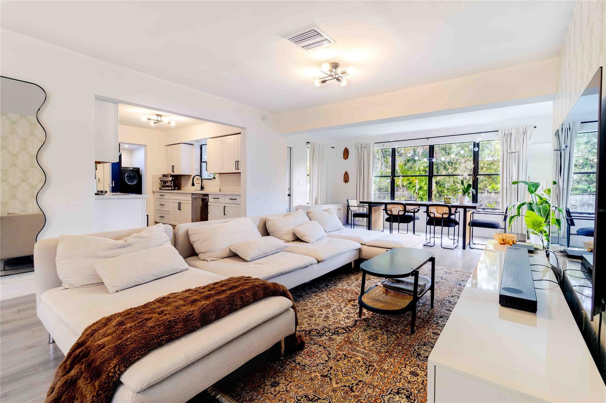 2515 NE 207th Street, Miami, FL 33180 — photo 7 of 50