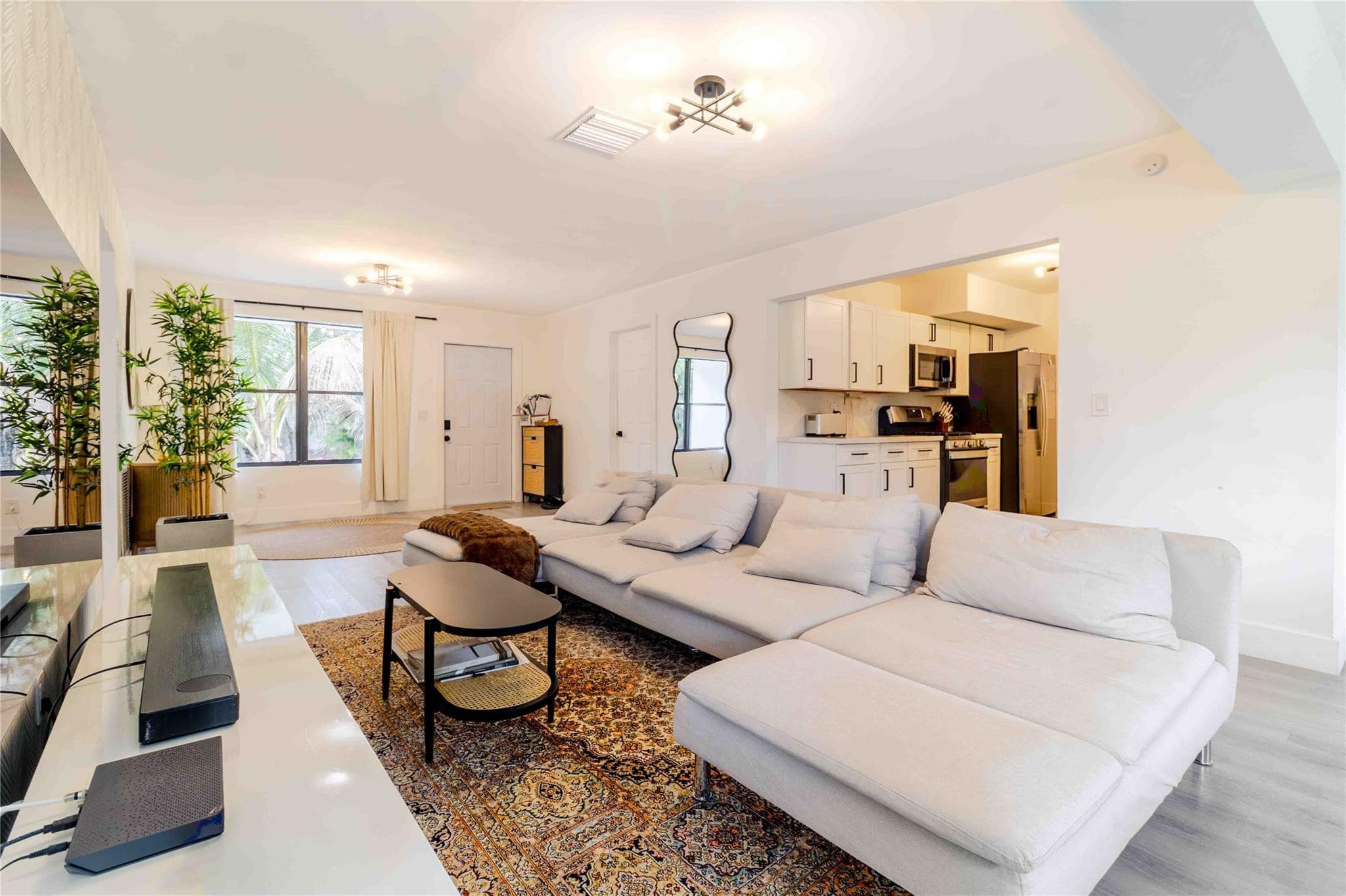2515 NE 207th Street, Miami, FL 33180 — photo 10 of 50