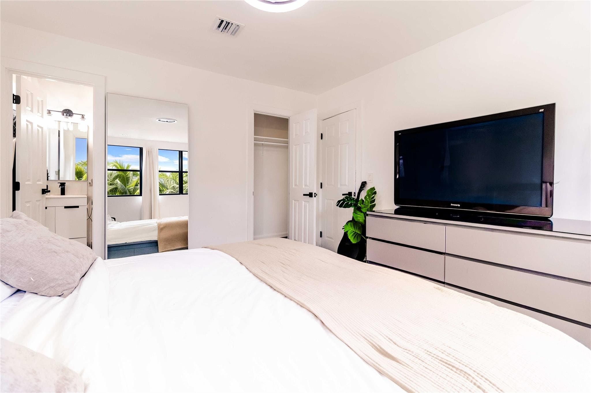 2515 NE 207th Street, Miami, FL 33180 — photo 30 of 50