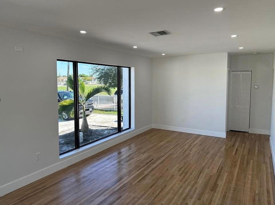 170 W 58 Street, Hialeah, FL 33012 — photo 5 of 22
