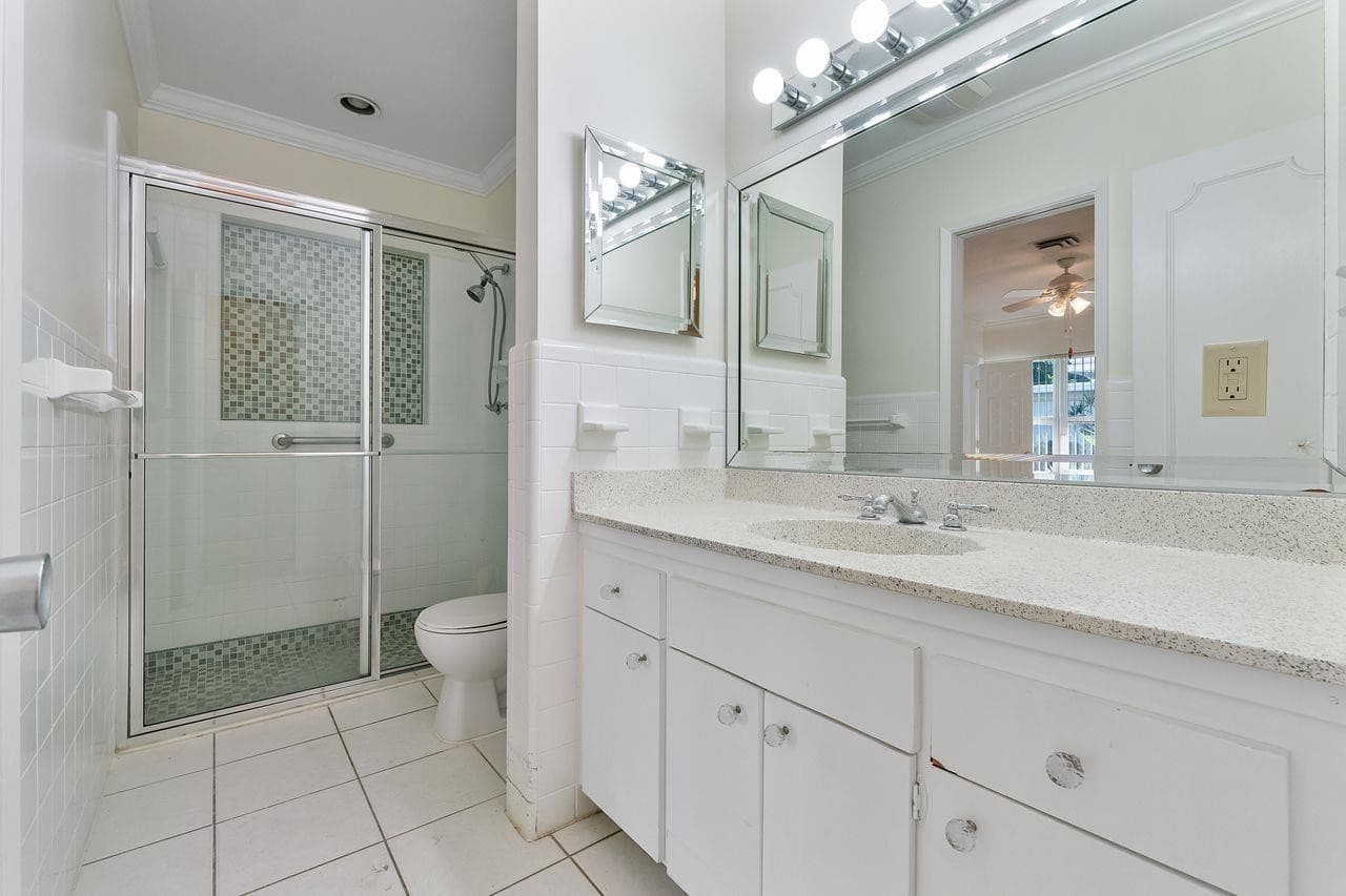 1431 S Ocean Boulevard 87, Lauderdale-By-The-Sea, FL 33062 — photo 13 of 48