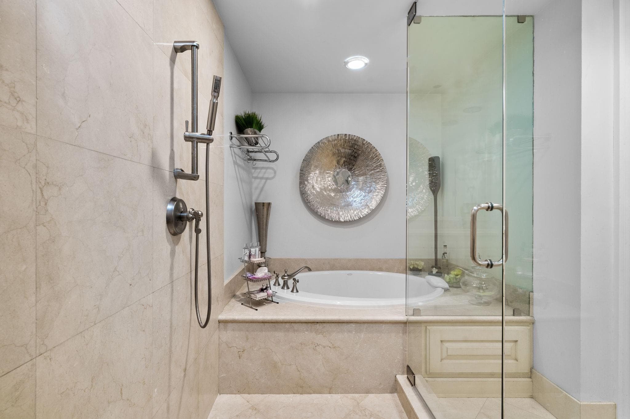 645 NE 17th Way 645, Fort Lauderdale, FL 33304 — photo 22 of 49