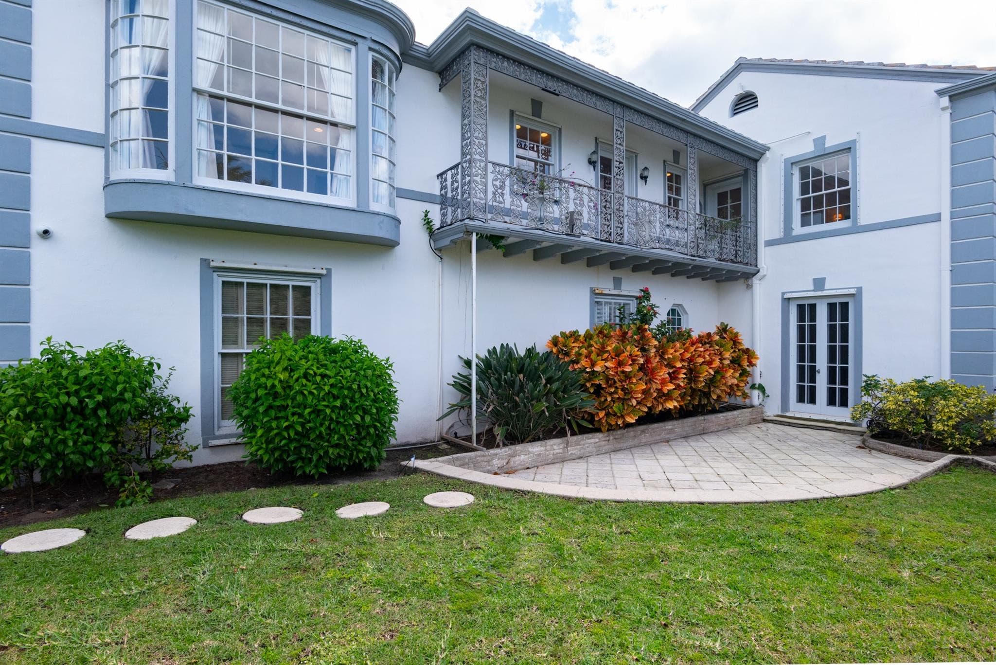 361 Crescent Drive, Palm Beach, FL 33480 — photo 10 of 42