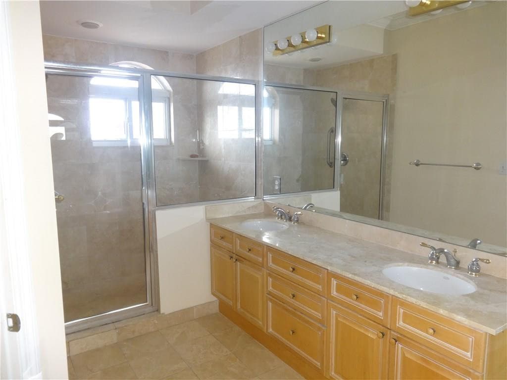 100 S Birch Road 1106-b, Fort Lauderdale, FL 33316 — photo 28 of 35
