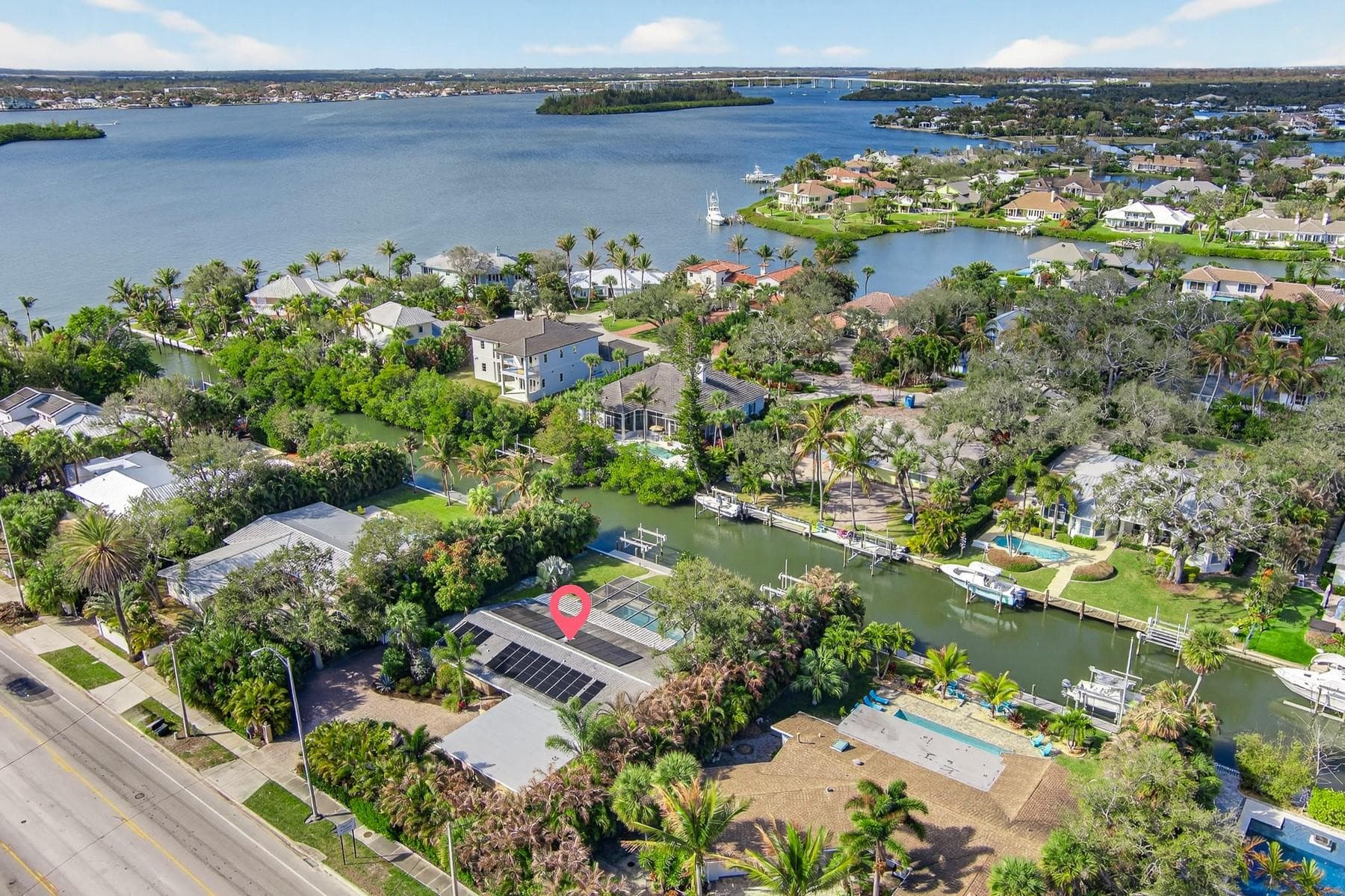 547 E Causeway Boulevard, Vero Beach, FL 32963 — photo 1 of 37