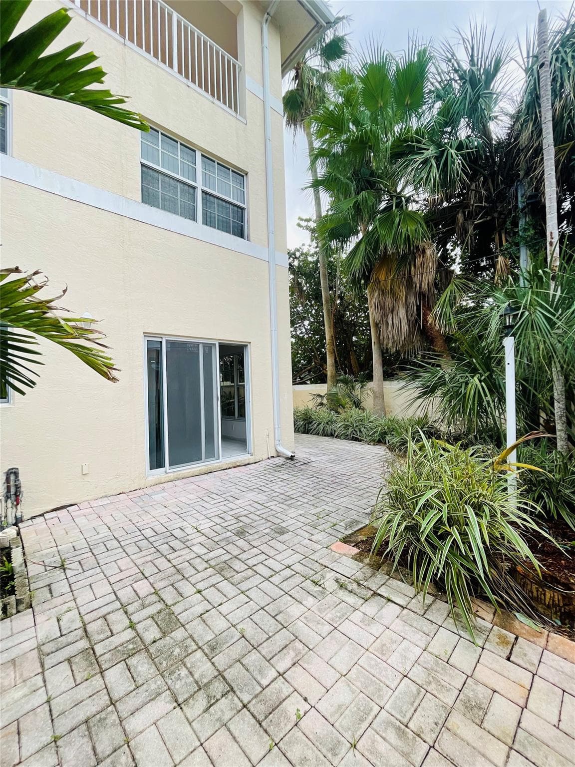 2605 Bay Drive, Pompano Beach, FL 33062 — photo 6 of 48