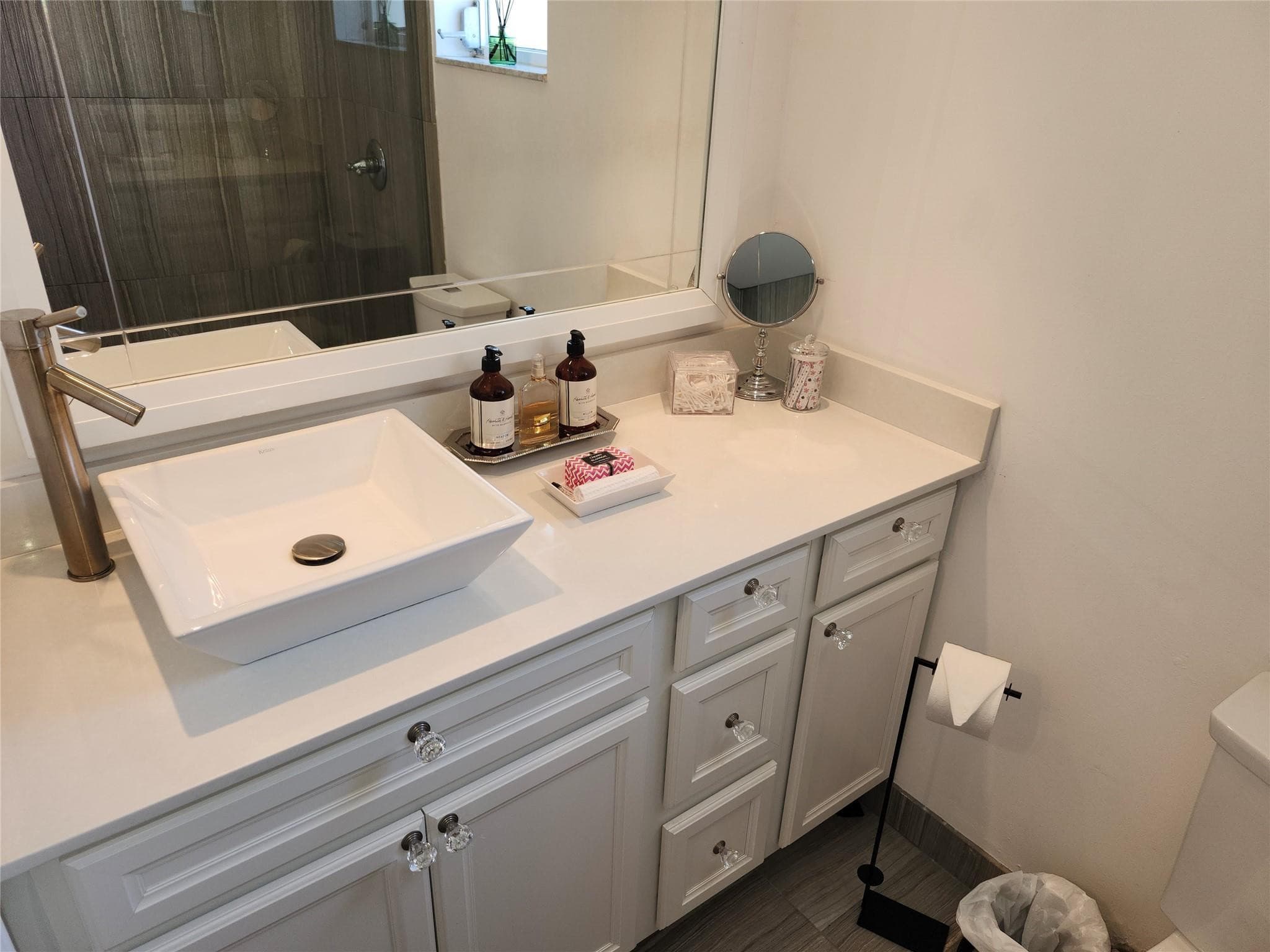 301 Cambridge Road 301, Hollywood, FL 33024 — photo 17 of 31