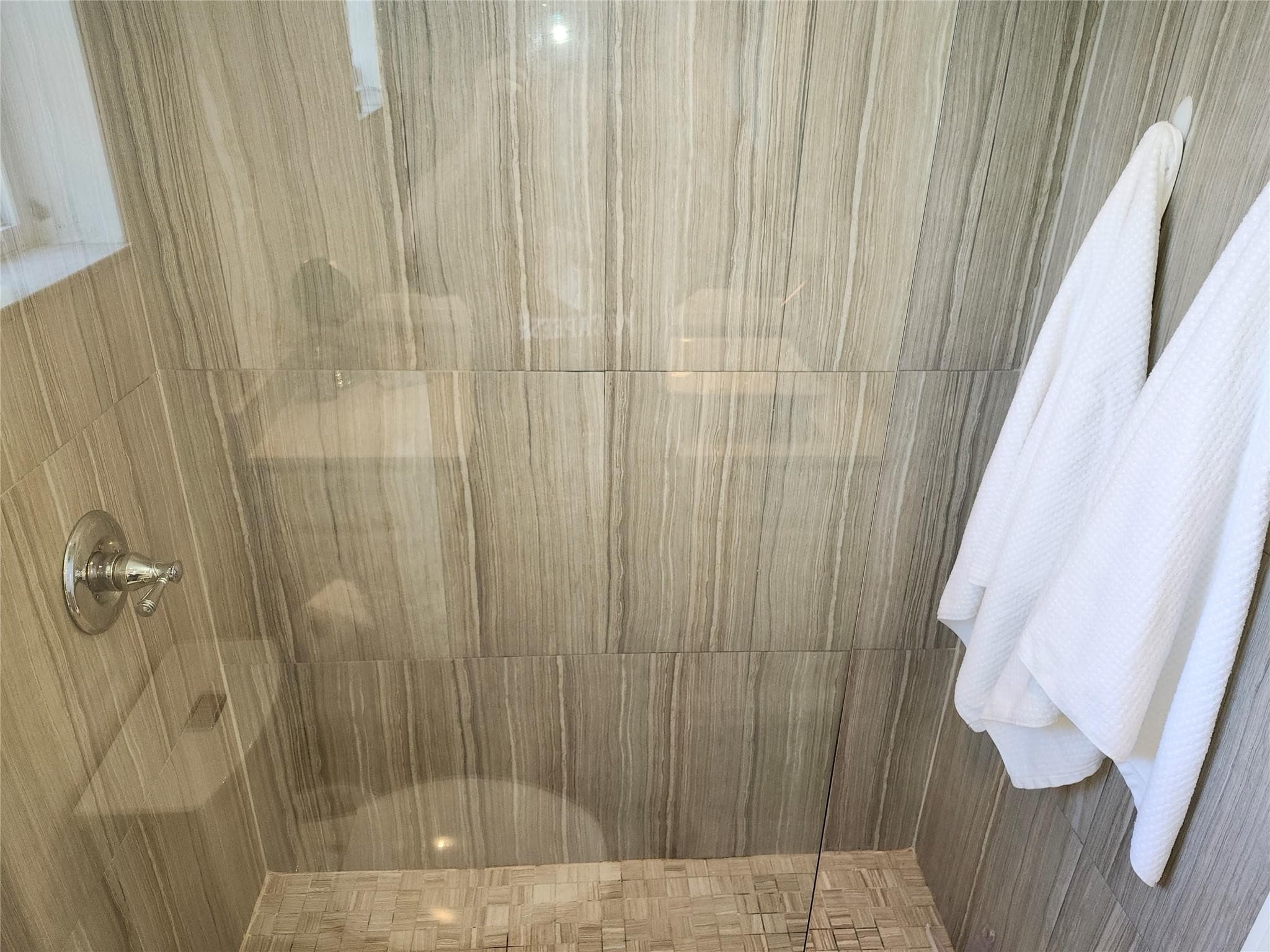 301 Cambridge Road 301, Hollywood, FL 33024 — photo 19 of 31