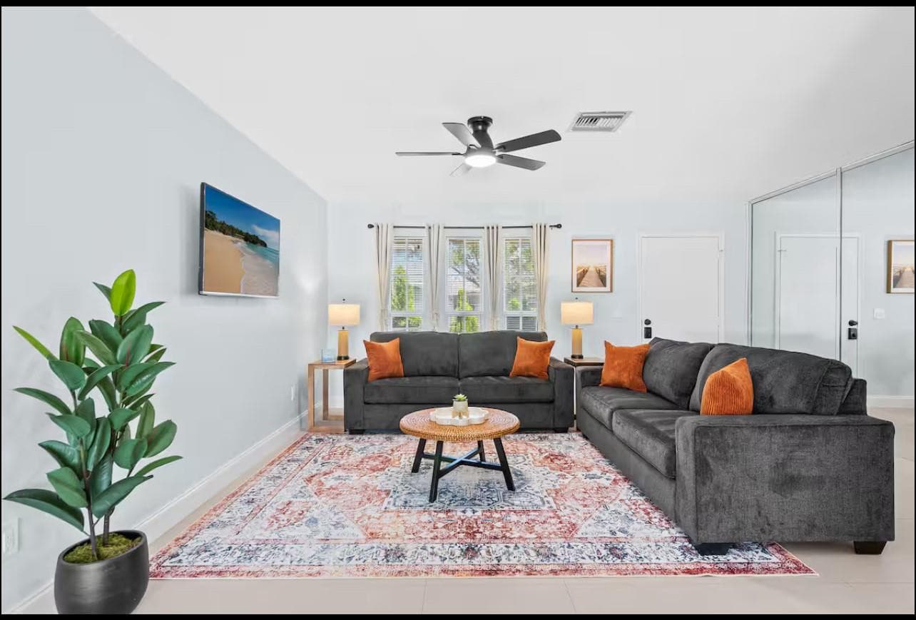 304 SE 4th Street, Dania Beach, FL 33004 — photo 3 of 27