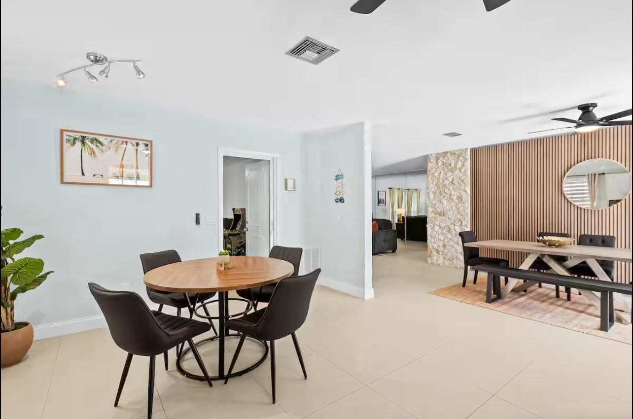 304 SE 4th Street, Dania Beach, FL 33004 — photo 5 of 27