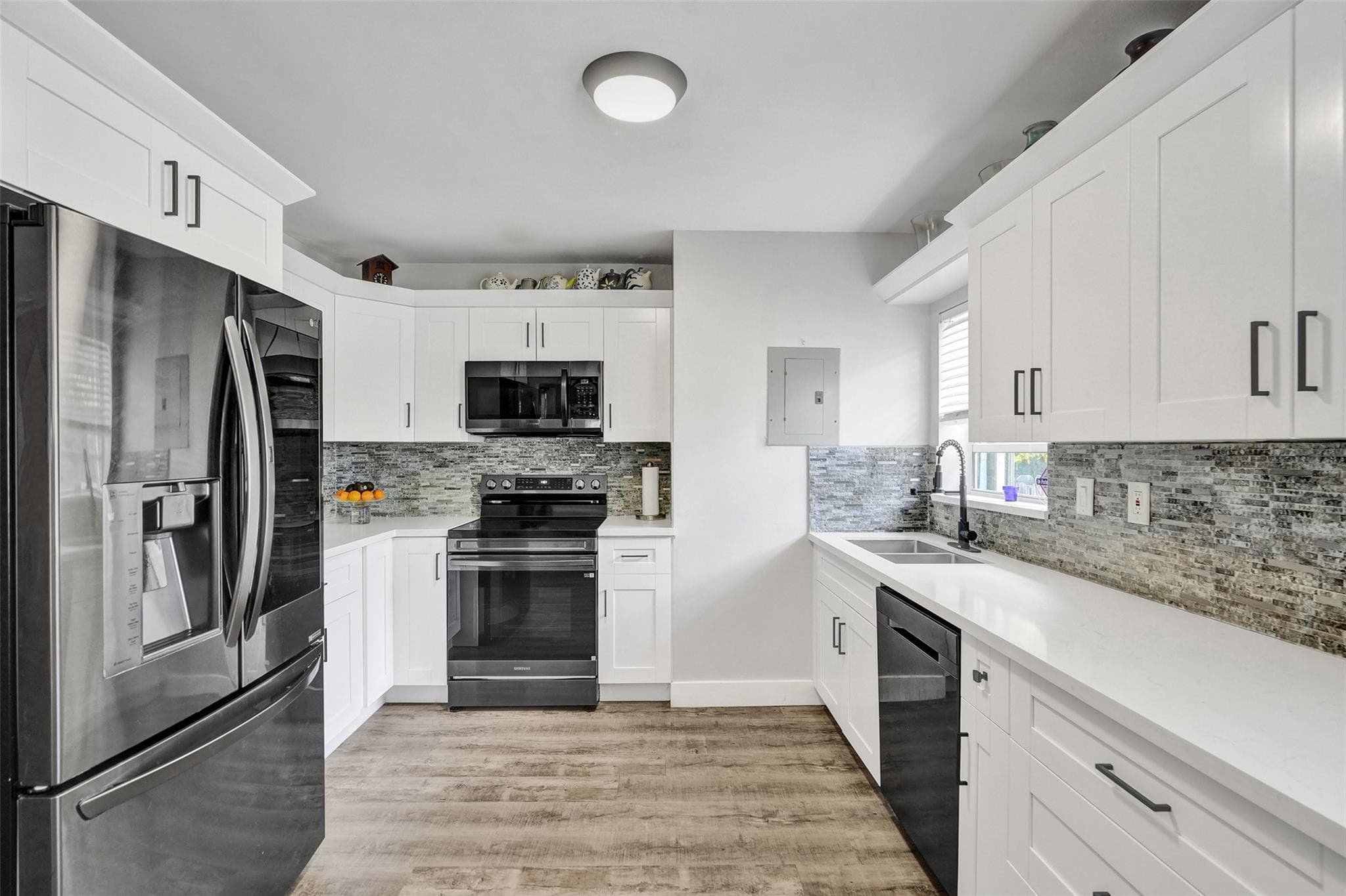 1036 NW 13th Street, Fort Lauderdale, FL 33311 — photo 10 of 24