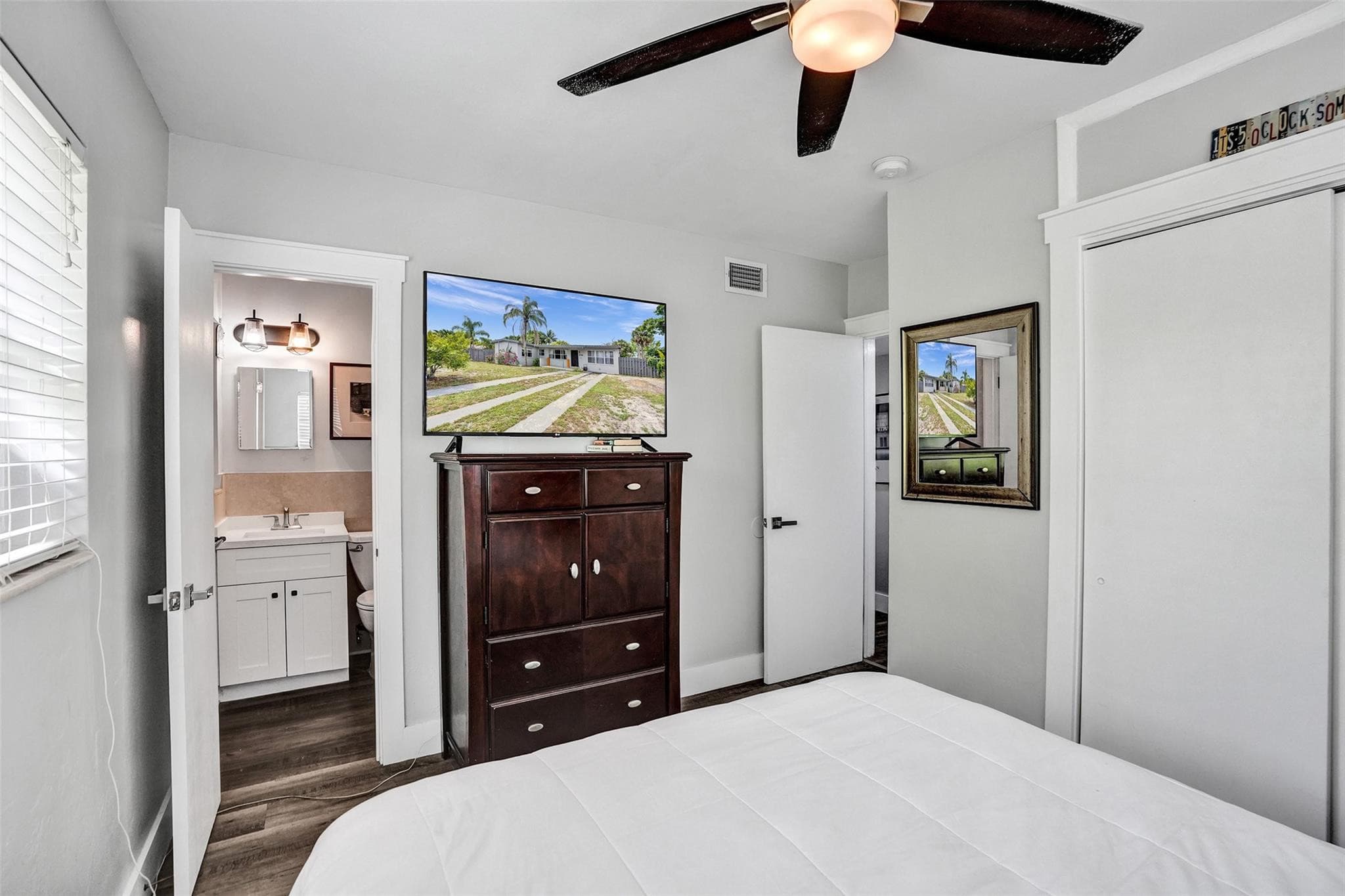 1036 NW 13th Street, Fort Lauderdale, FL 33311 — photo 13 of 24